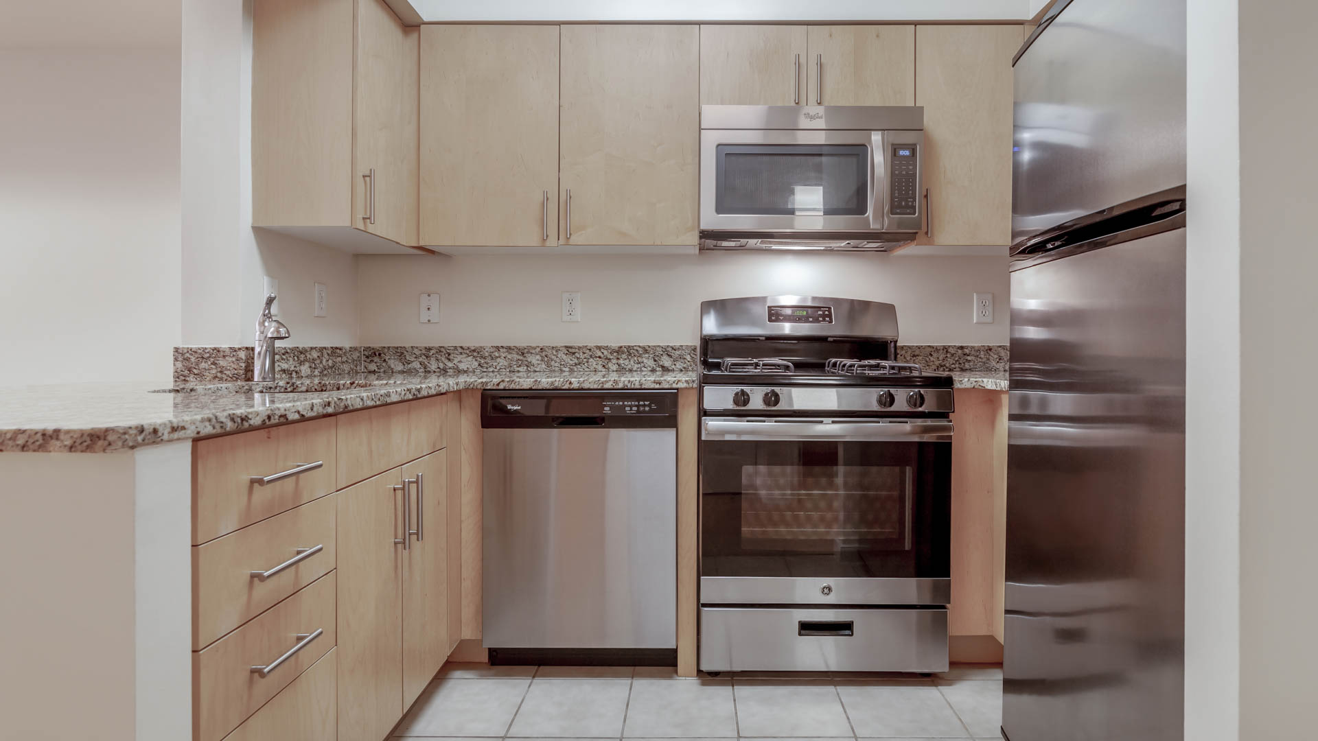 2400 M Apartments 2 of 10