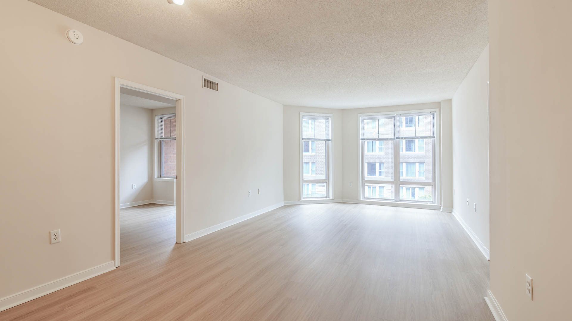 2400 M Apartments 7 of 12