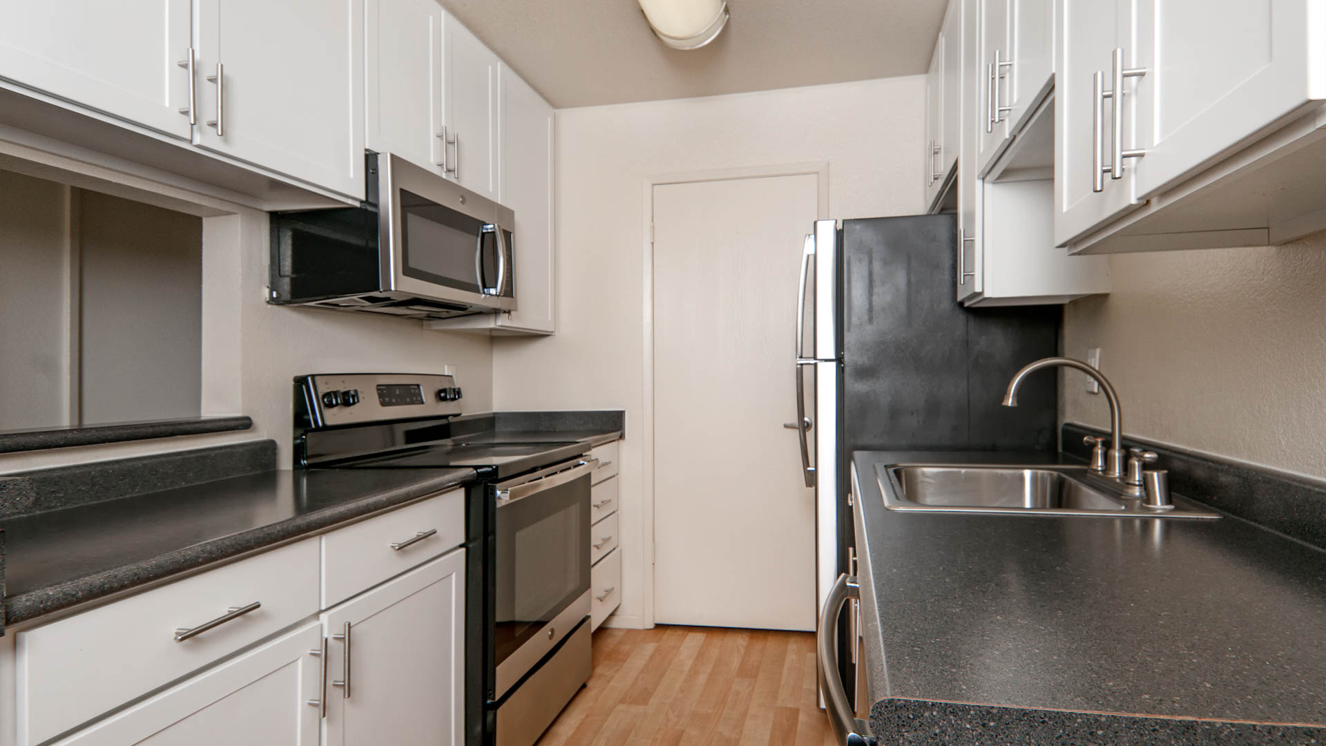 Creekside Apartments 4 of 6