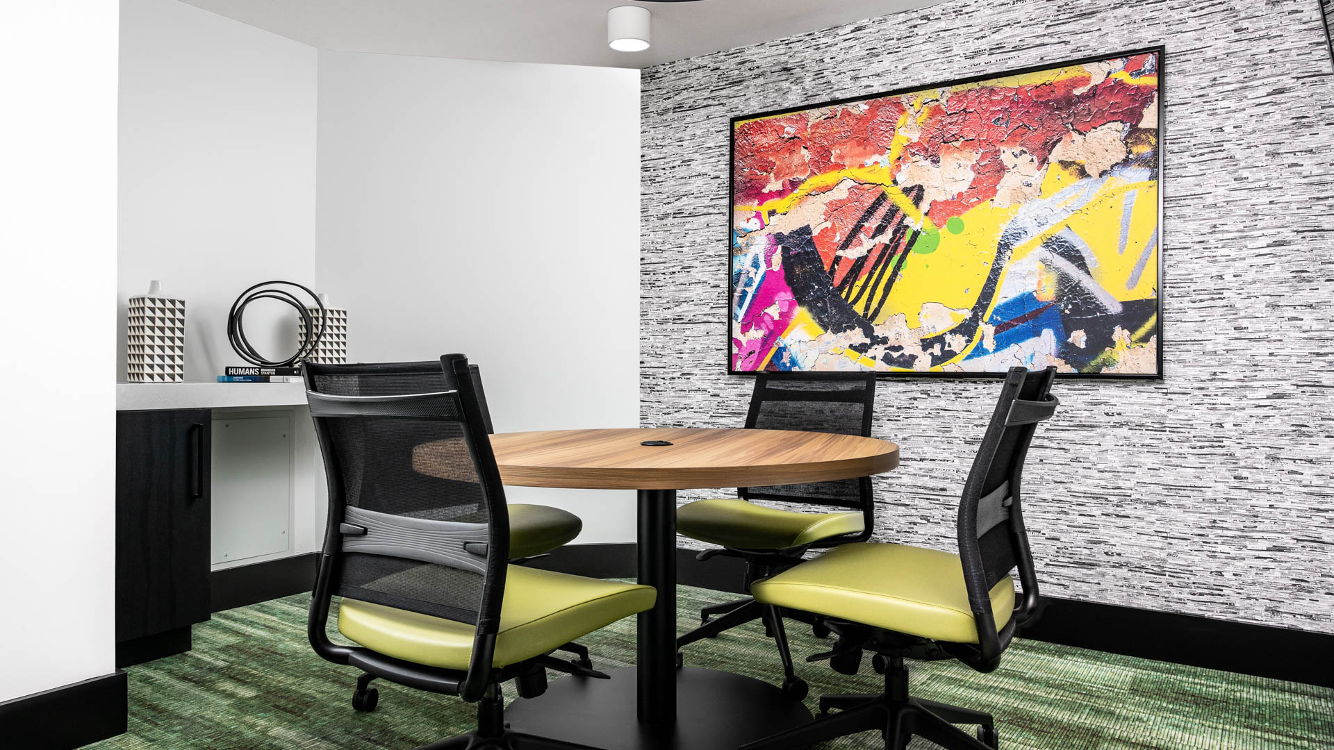 Business center at The Prime at Arlington Courthouse Apartments