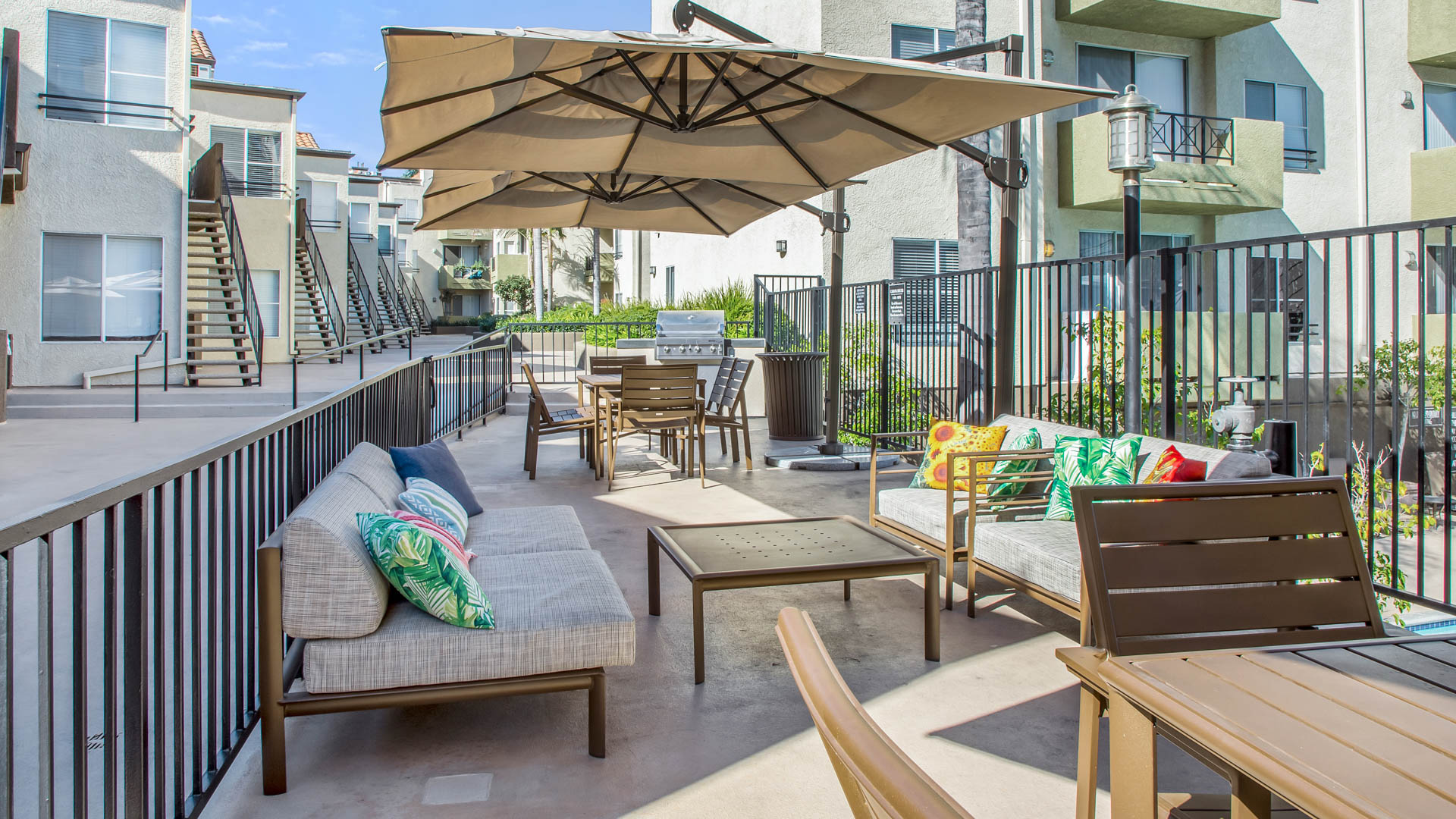 Grill area at Kenwood Mews Apartments (2 of 2)