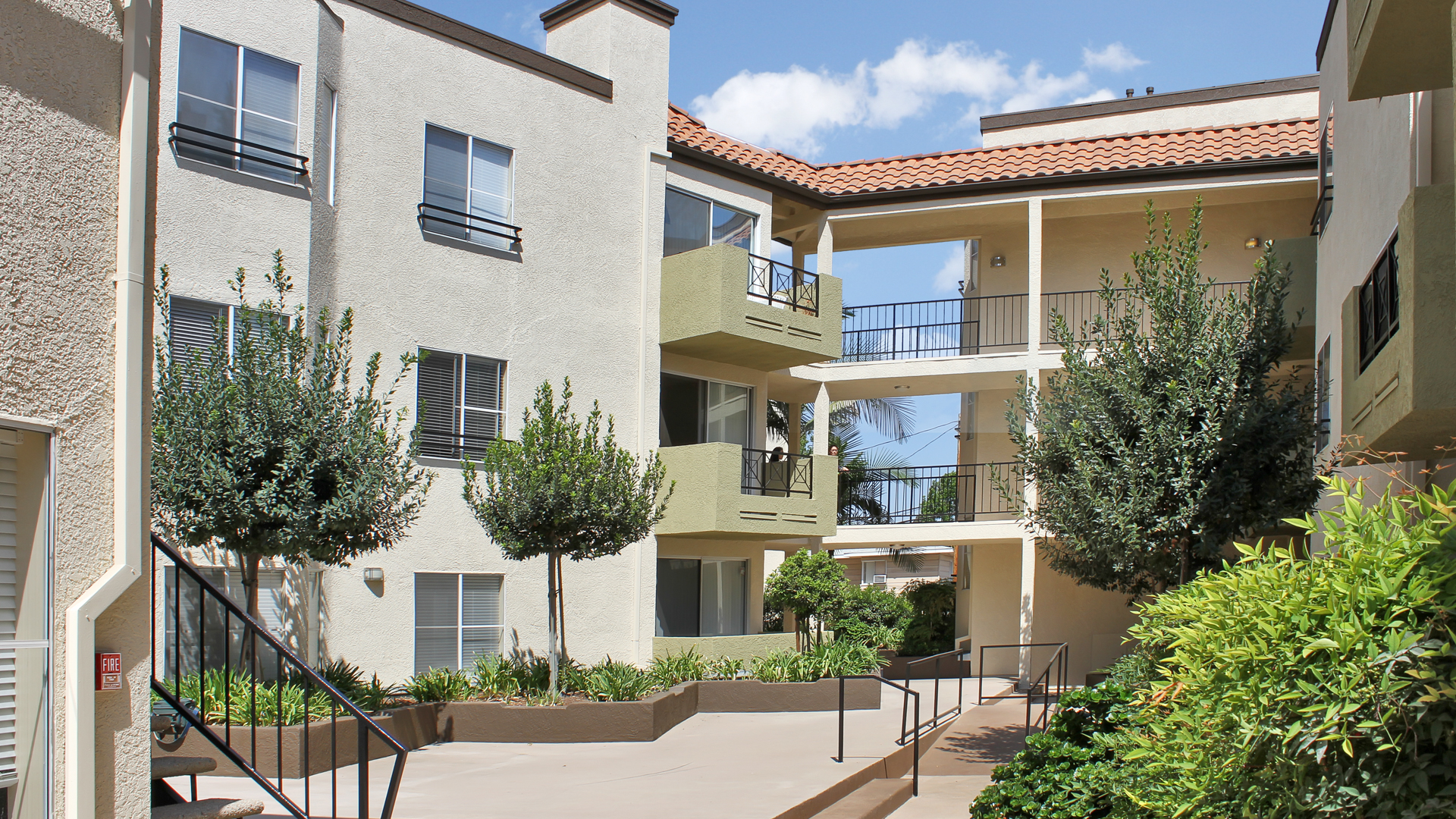 Kenwood Mews Apartments 3 of 12