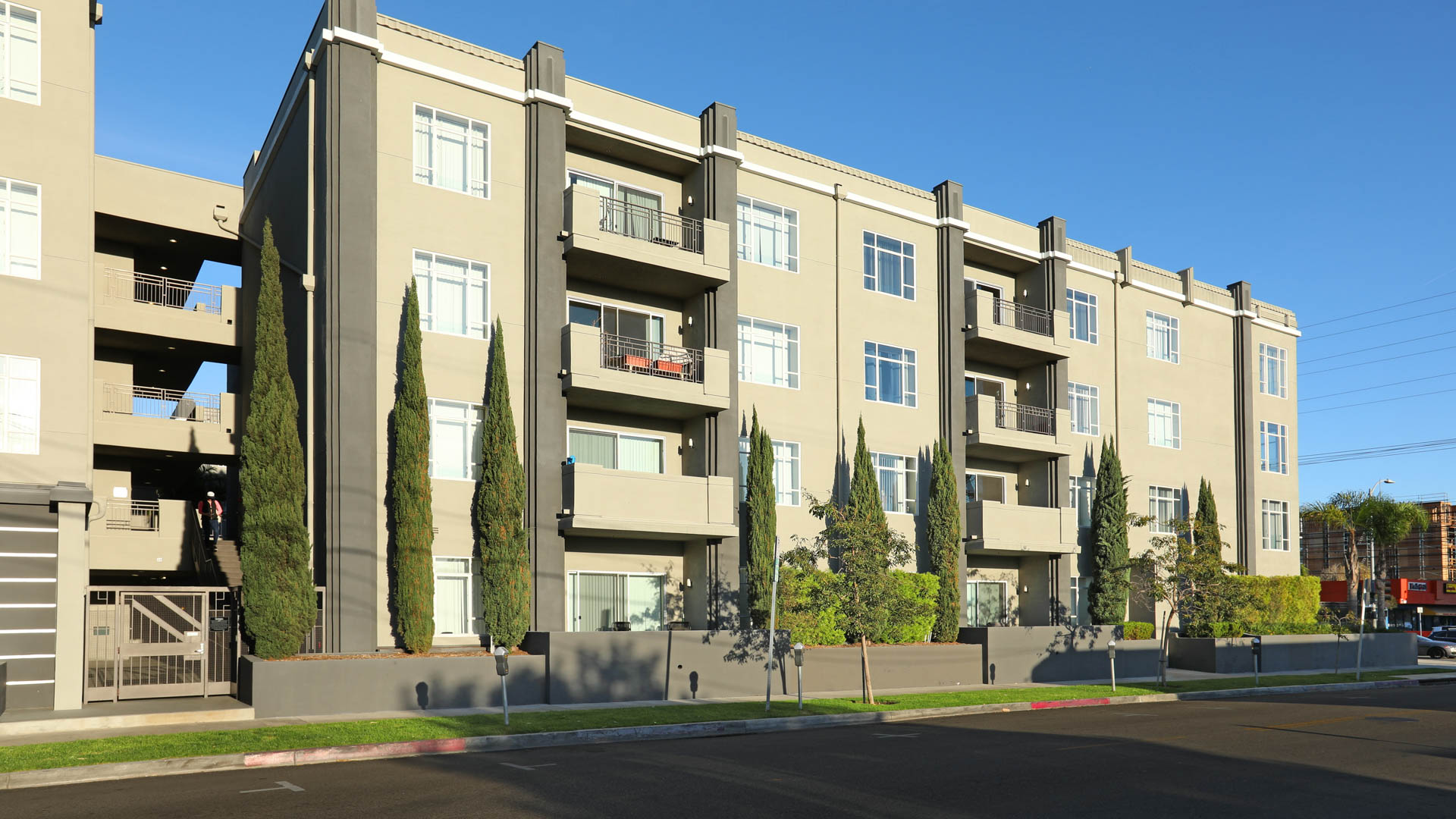 Victor on Venice Apartments 4 of 12