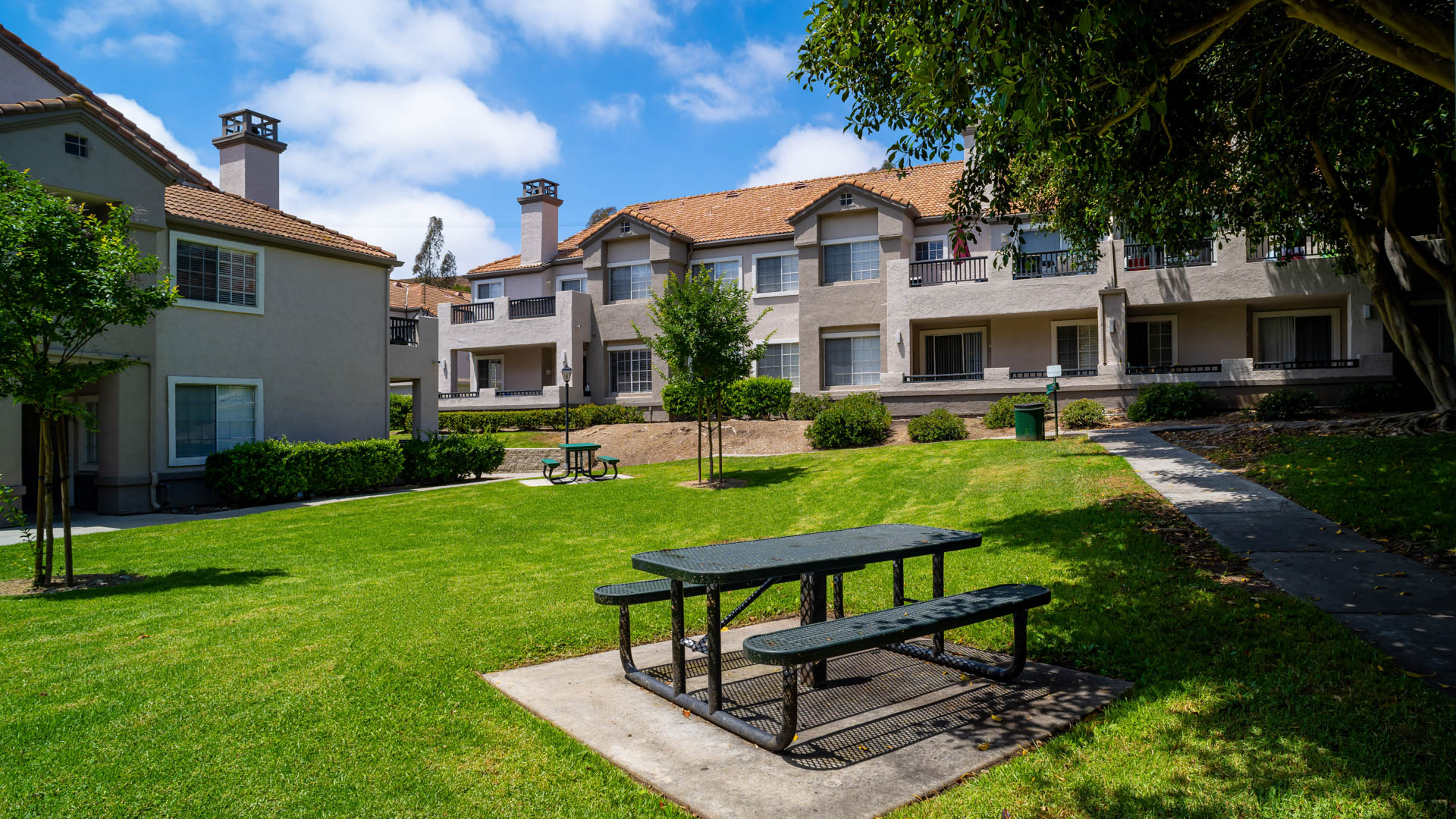 Deerwood Apartments 4 of 12