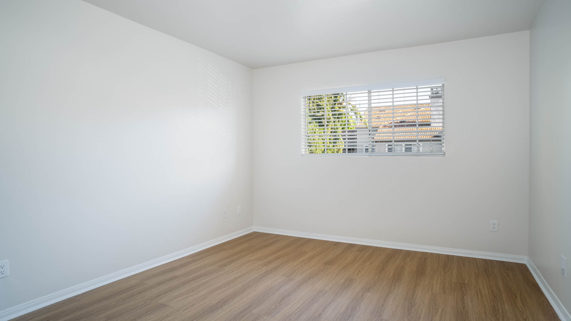 Deerwood Apartments 10 of 15