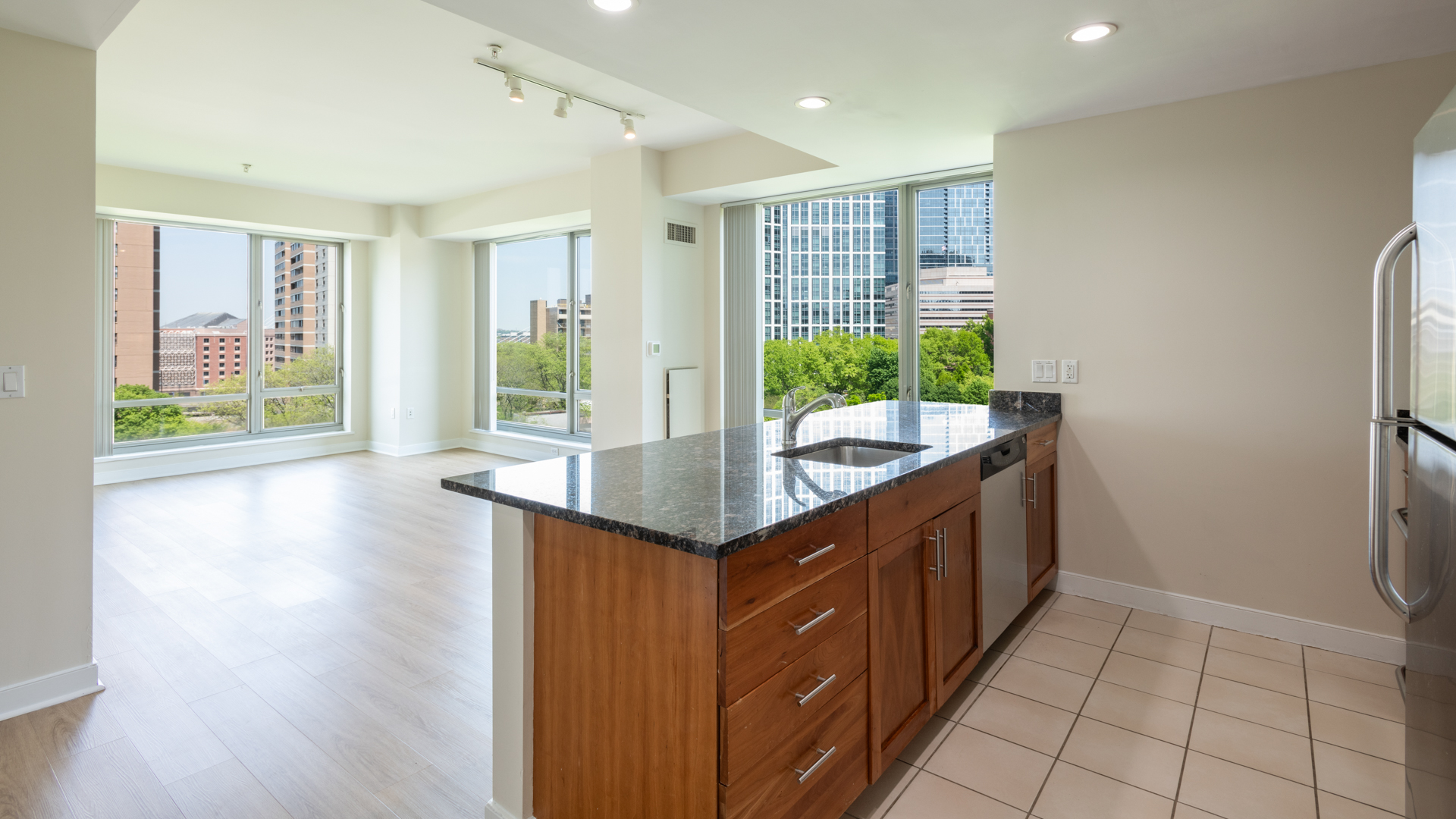 The West End Apartments - Asteria, Villas and Vesta 9 of 12