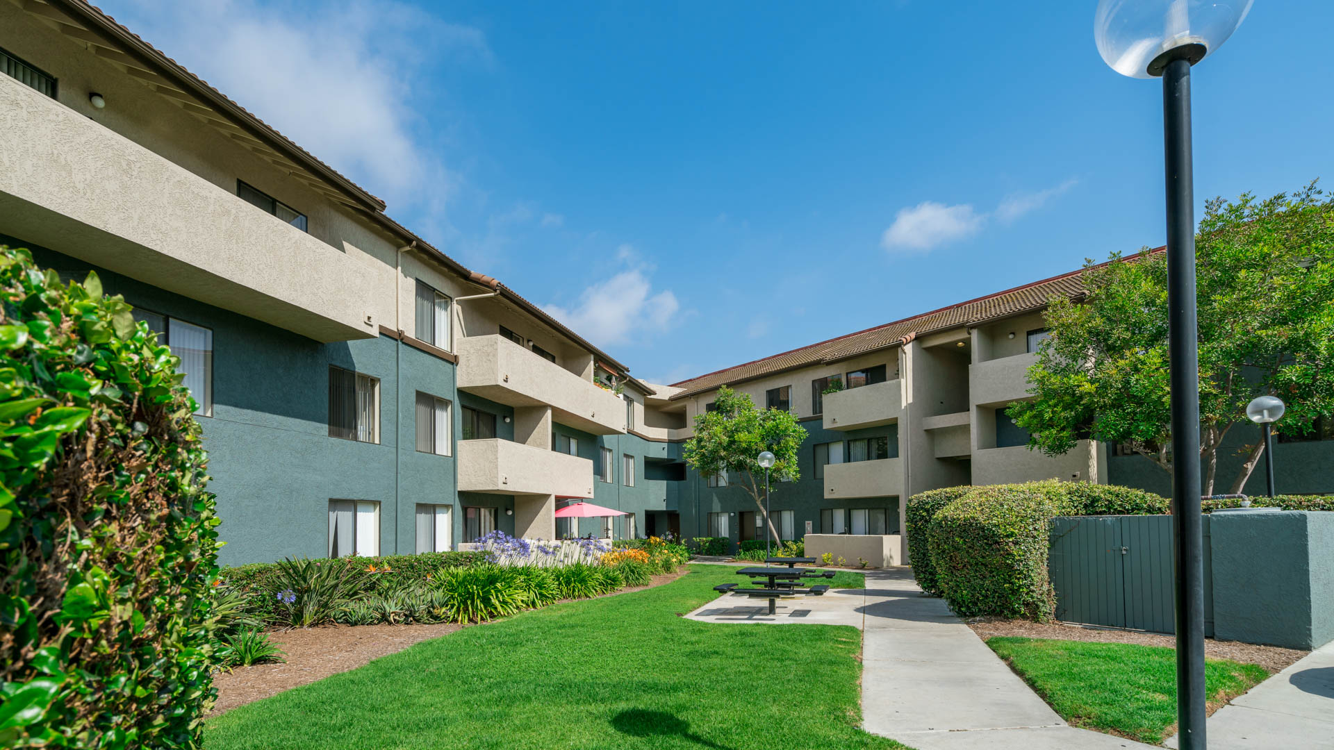 Ocean Crest Apartments 2 of 12