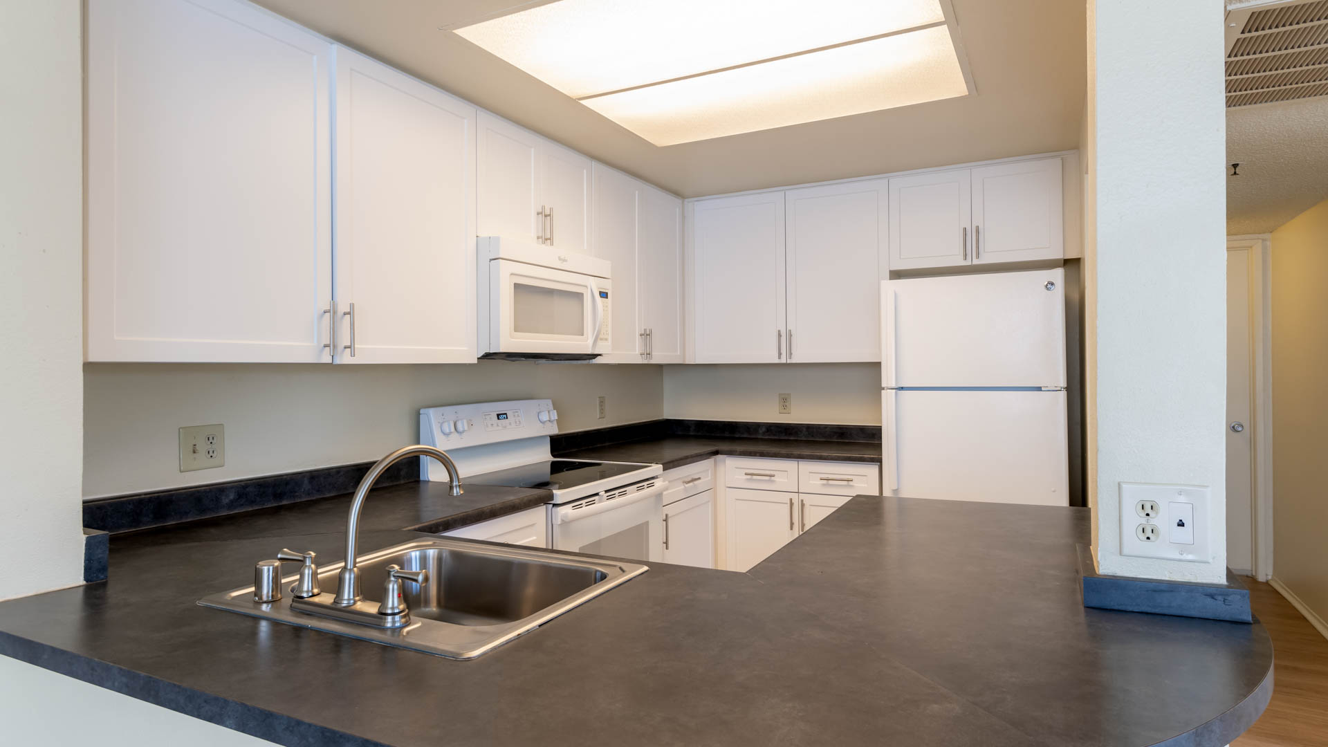 Ocean Crest Apartments 4 of 12