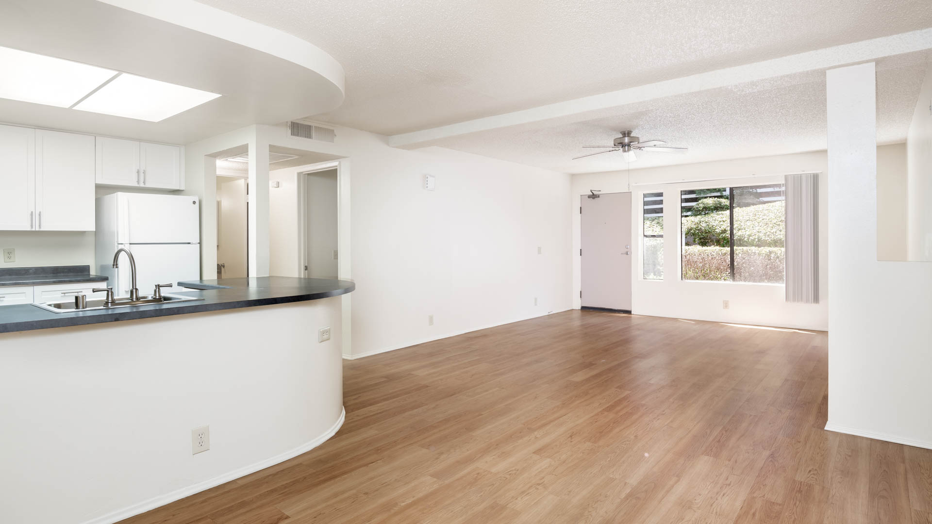 Ocean Crest Apartments 7 of 12