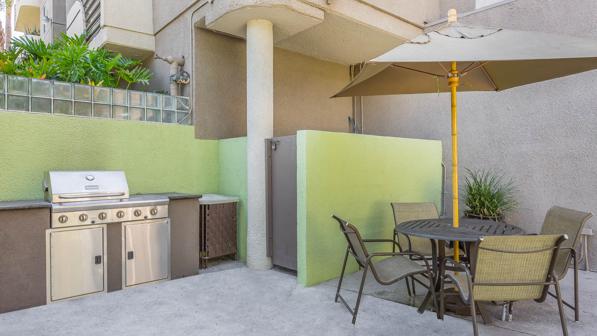 Grill area at The Cleo Apartments (2 of 2)
