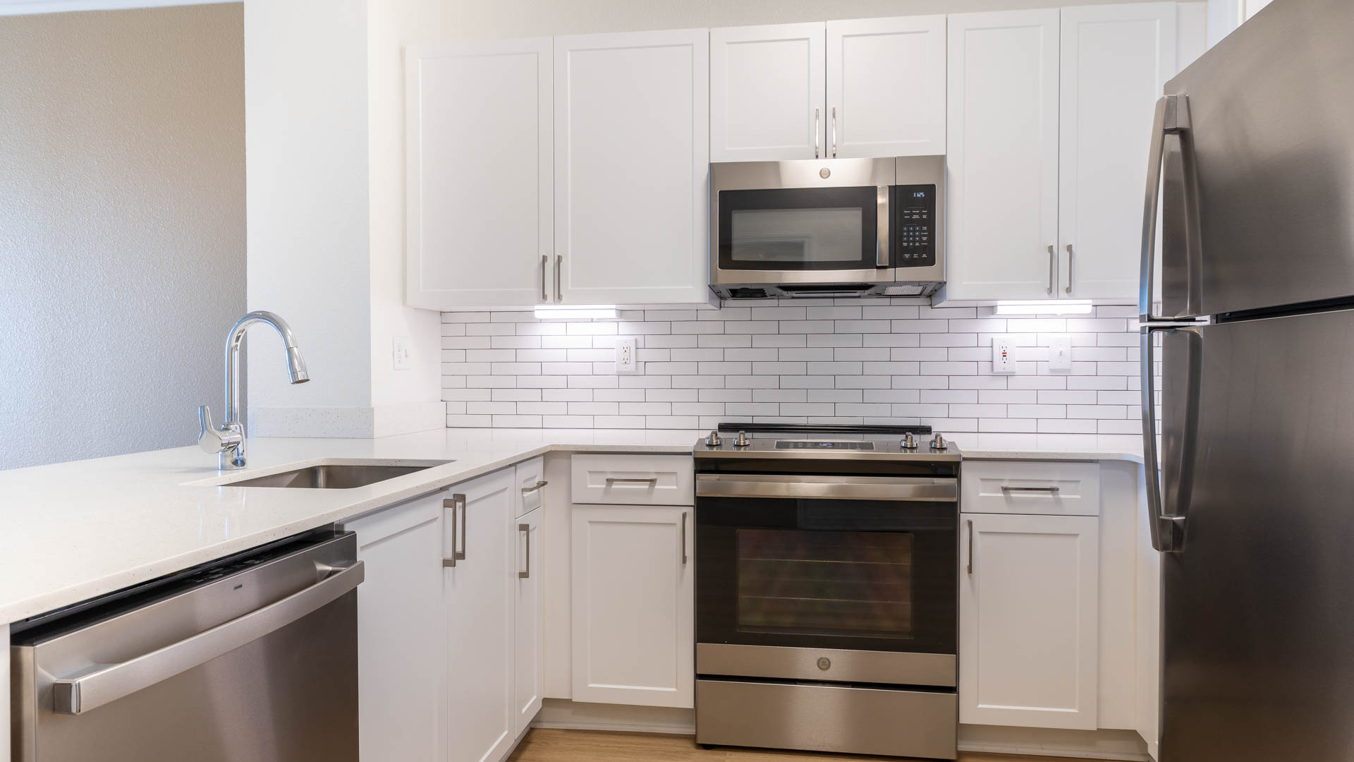 City Pointe Apartments 4 of 12
