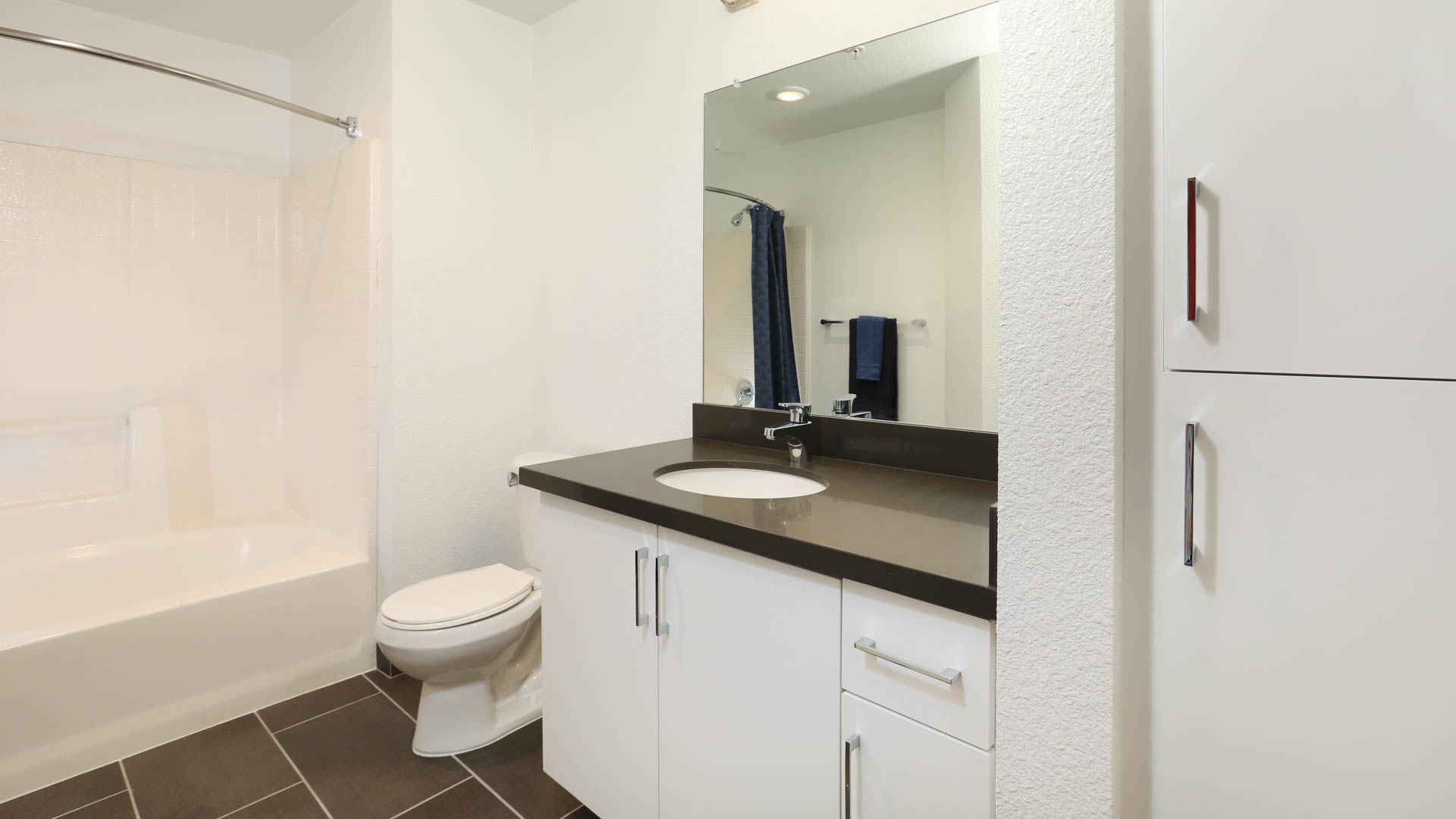City Pointe Apartments 8 of 12