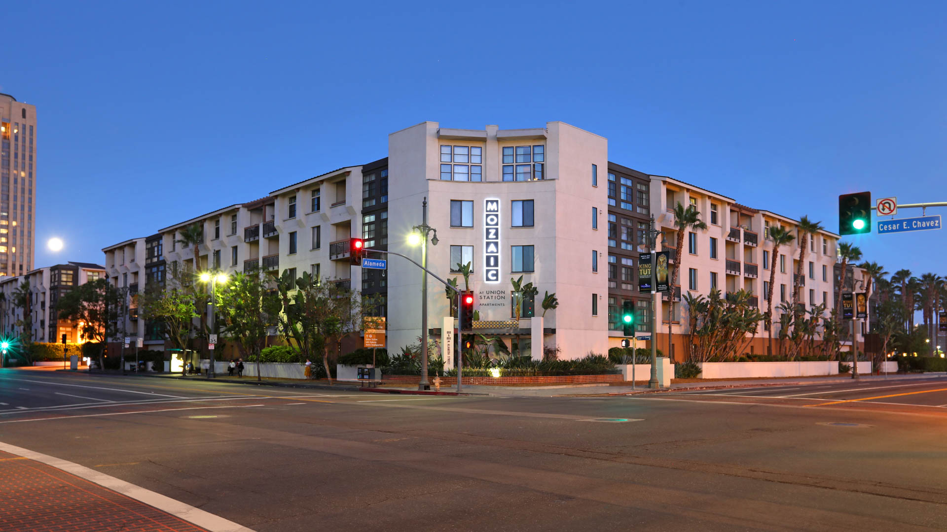 Mozaic at Union Station Apartments 2 of 12