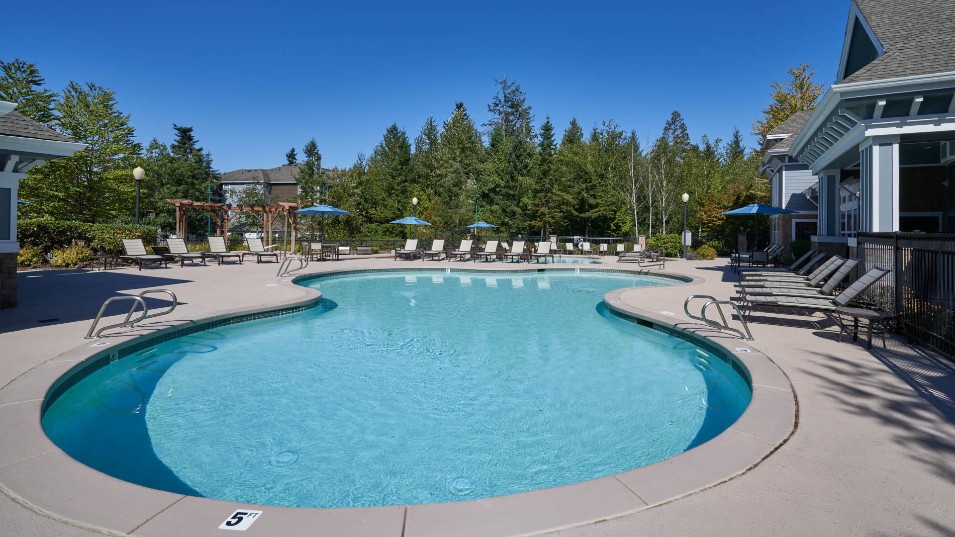 Pool at The Reserve at Town Center Apartments (3 of 6)