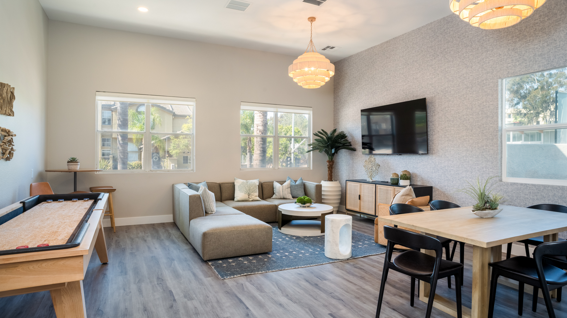 Lounge at Del Mar Ridge Apartments (1 of 5)