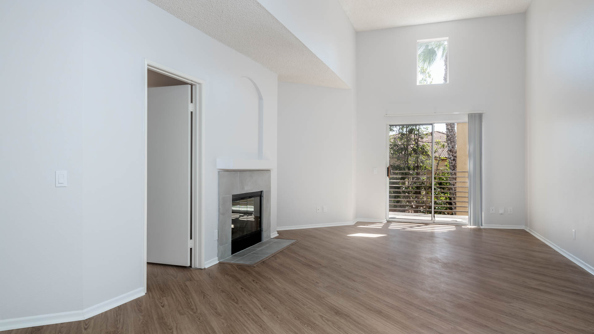 Del Mar Ridge Apartments 8 of 12