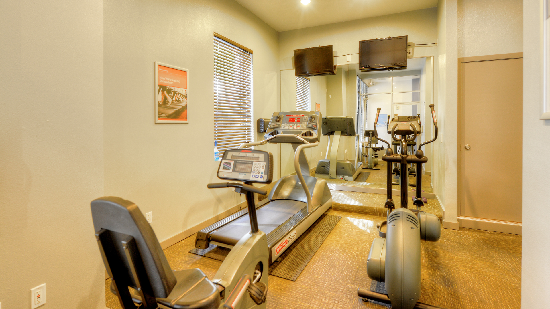 Gym at Rianna Apartments (1 of 2)