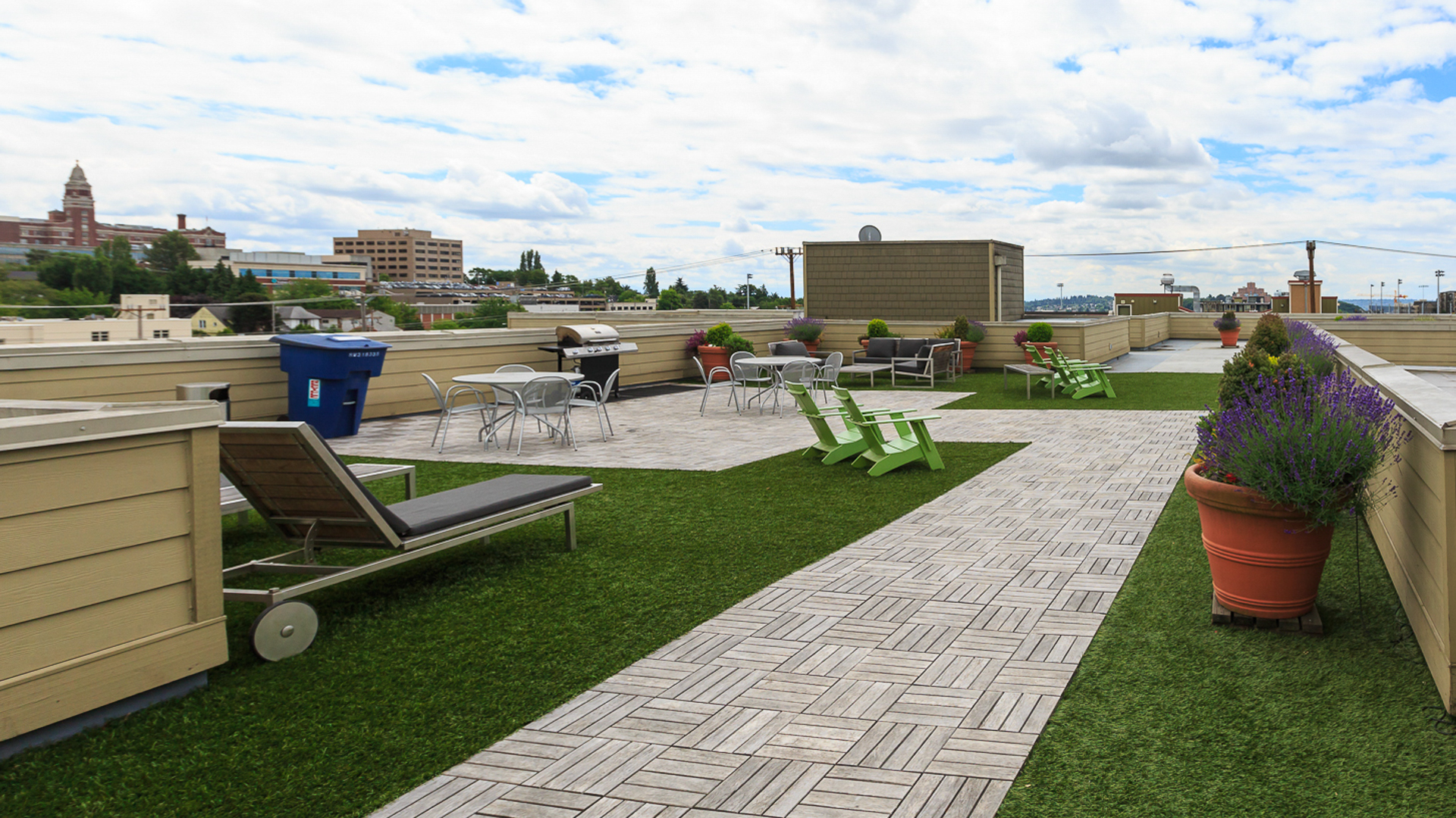 Roof deck at Rianna Apartments (4 of 4)