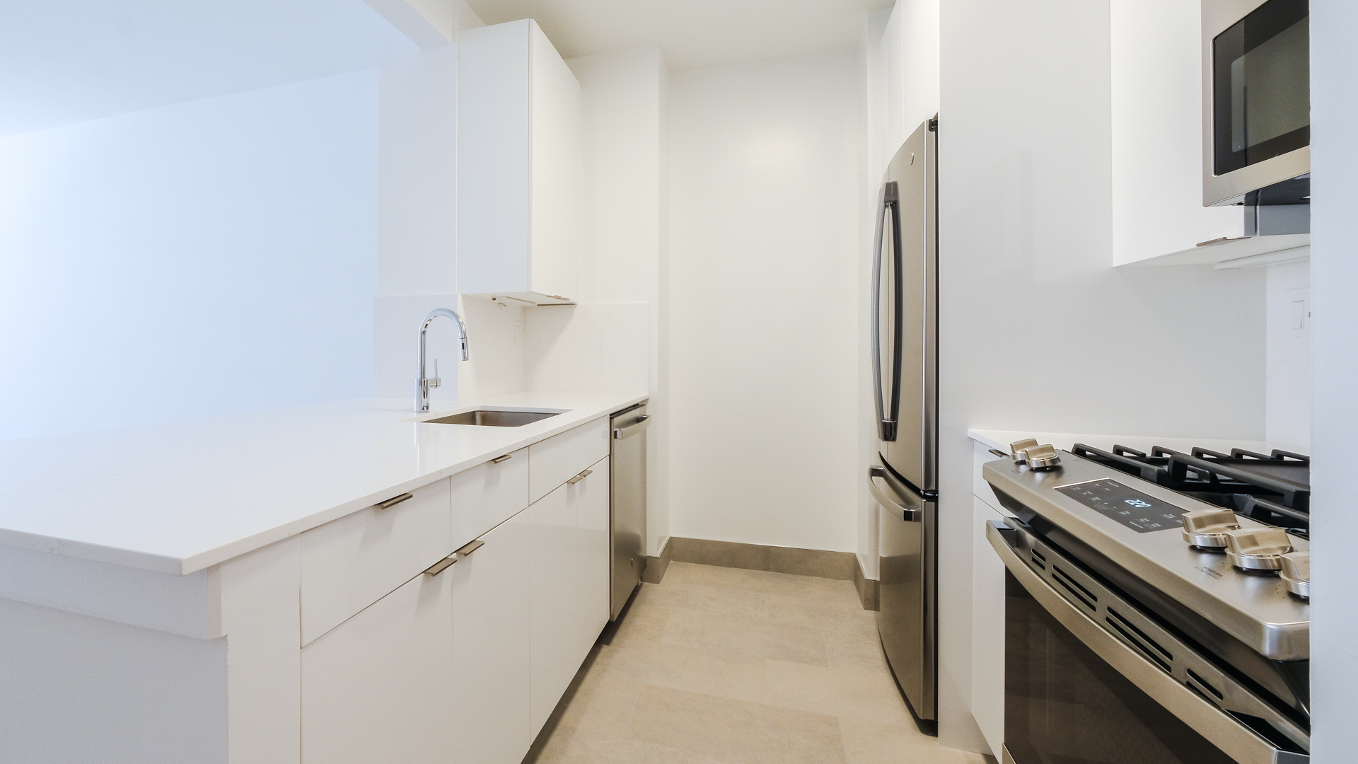 777 6th Avenue Apartments 6 of 12