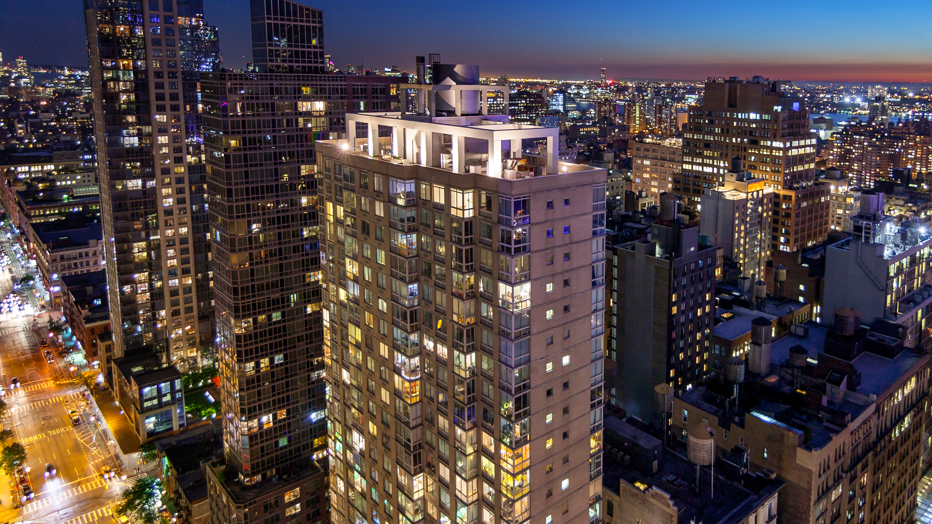 777 6th Avenue Apartments 2 of 12