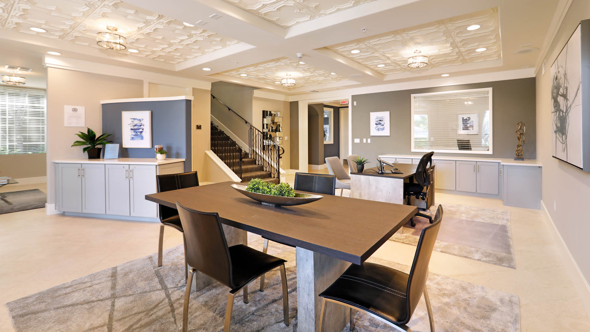 Lobby at Kelvin Court Apartments (1 of 2)