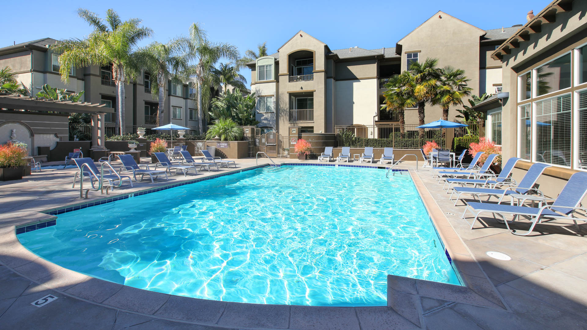 Pool at Kelvin Court Apartments (2 of 2)