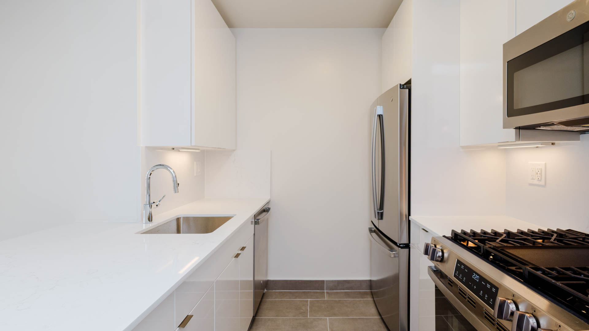 Longacre House Apartments 3 of 12