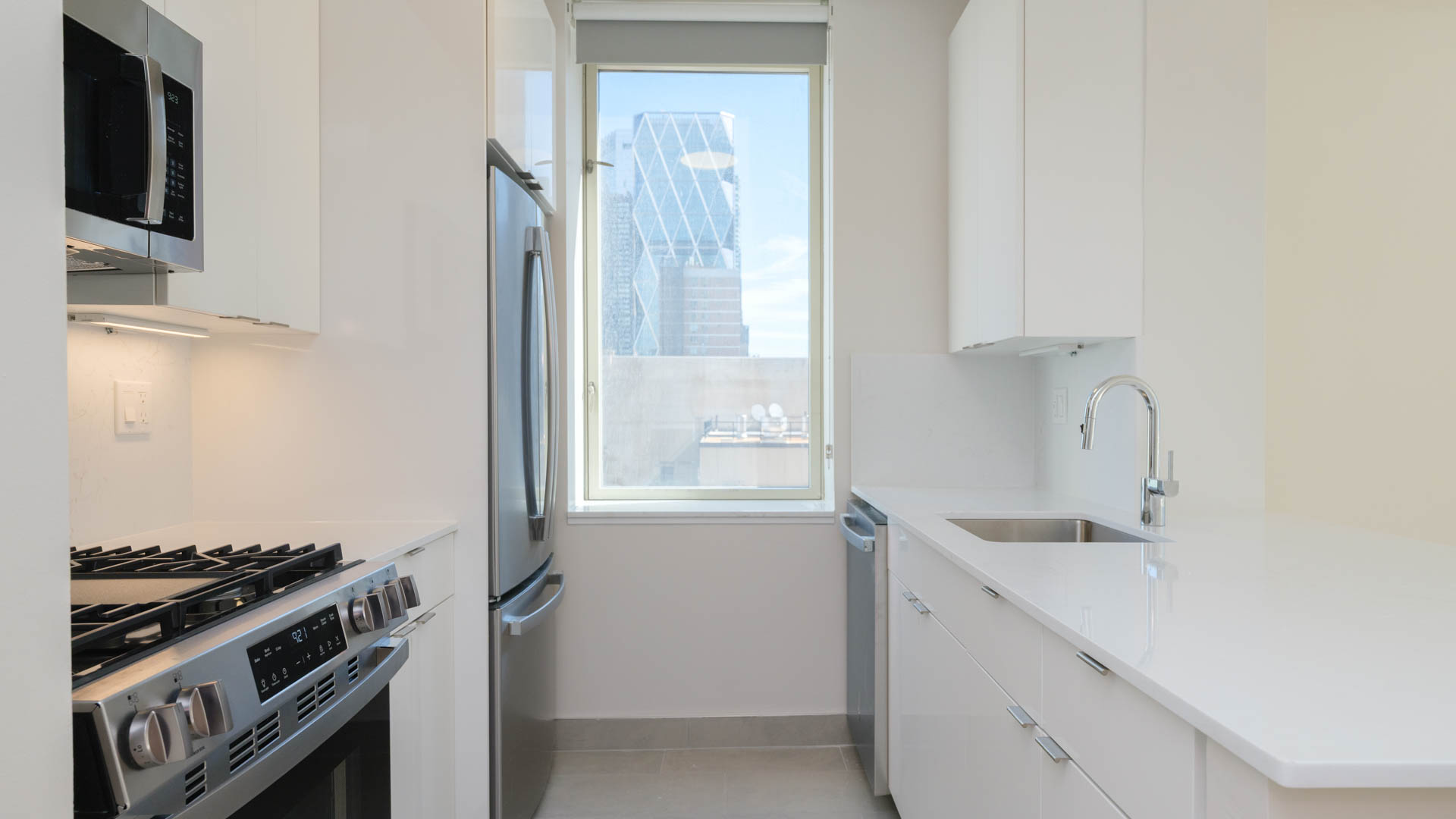 Longacre House Apartments 2 of 12