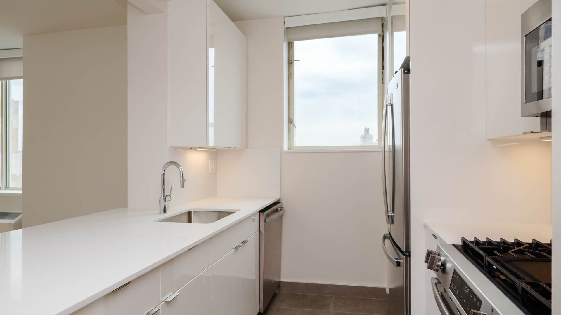 Longacre House Apartments 4 of 12