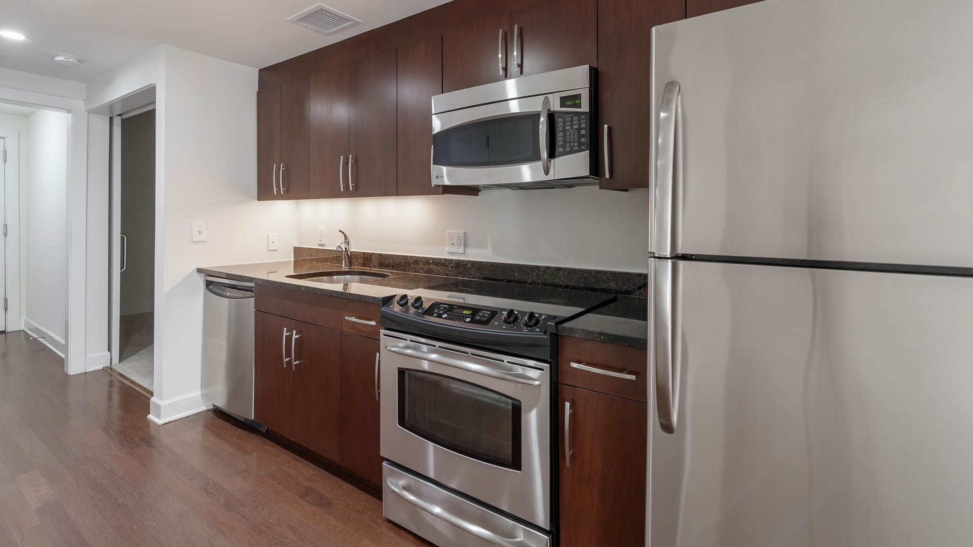 425 Mass Apartments 3 of 8