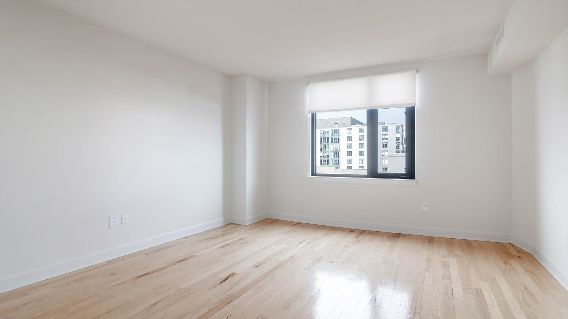 425 Mass Apartments 5 of 8