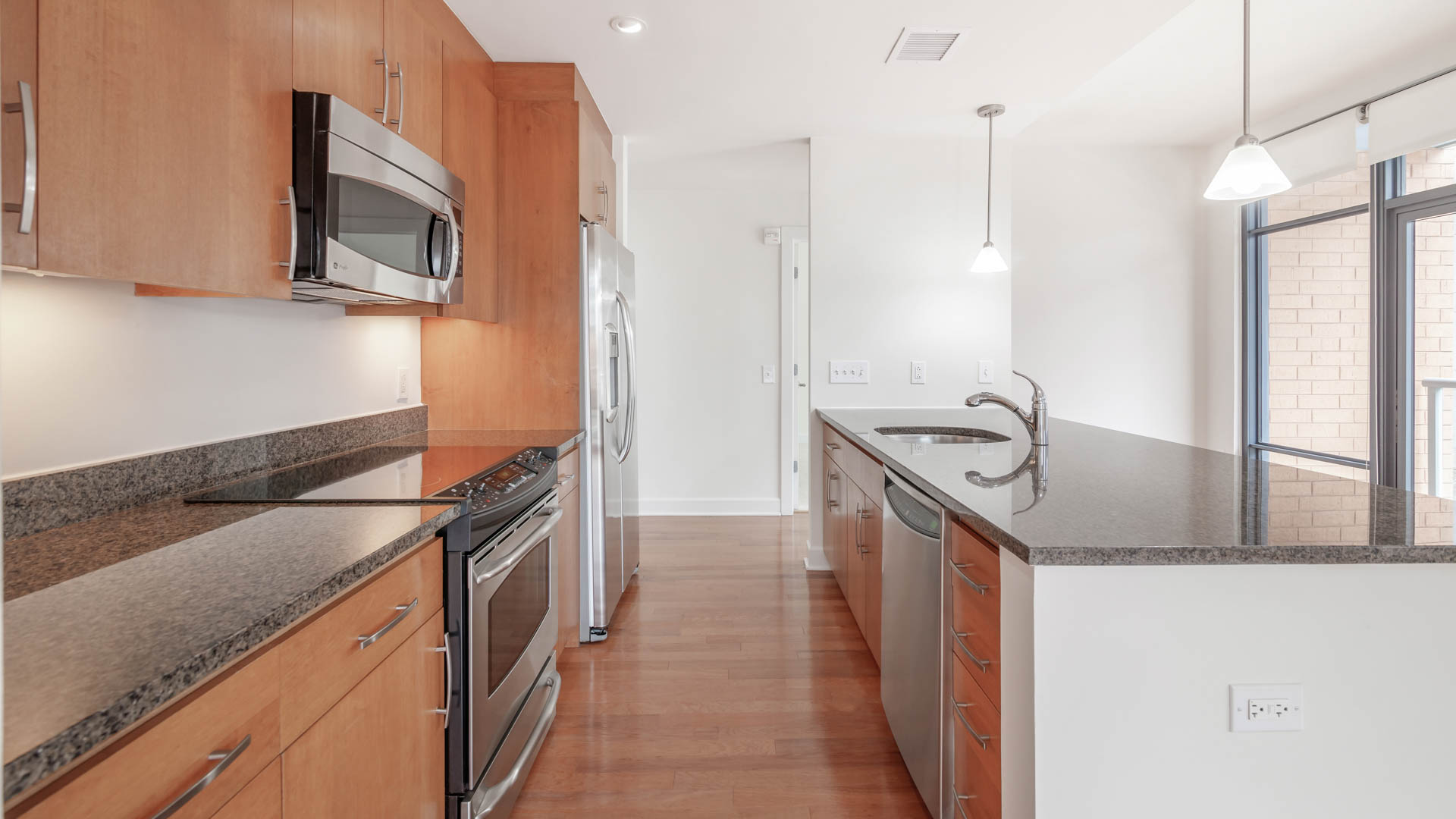 425 Mass Apartments 5 of 11