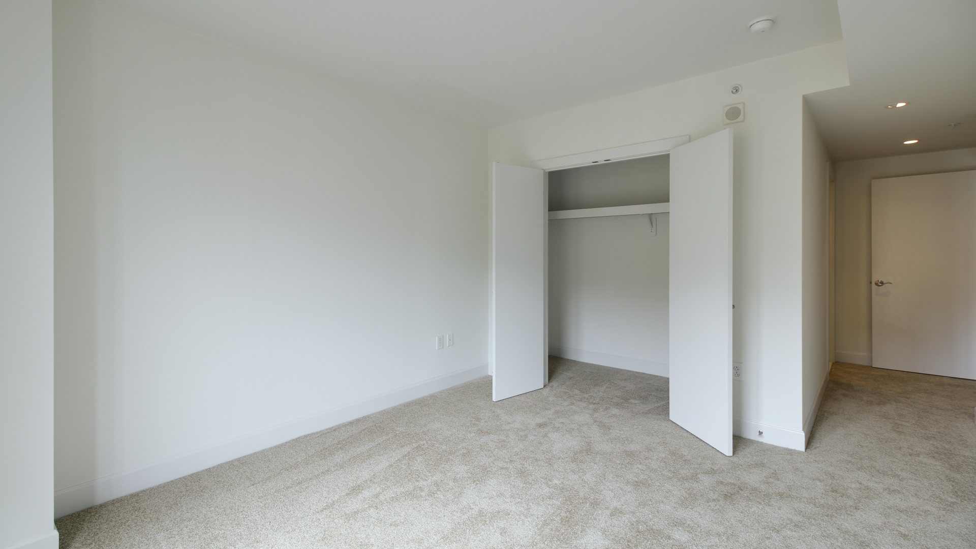 425 Mass Apartments 5 of 10