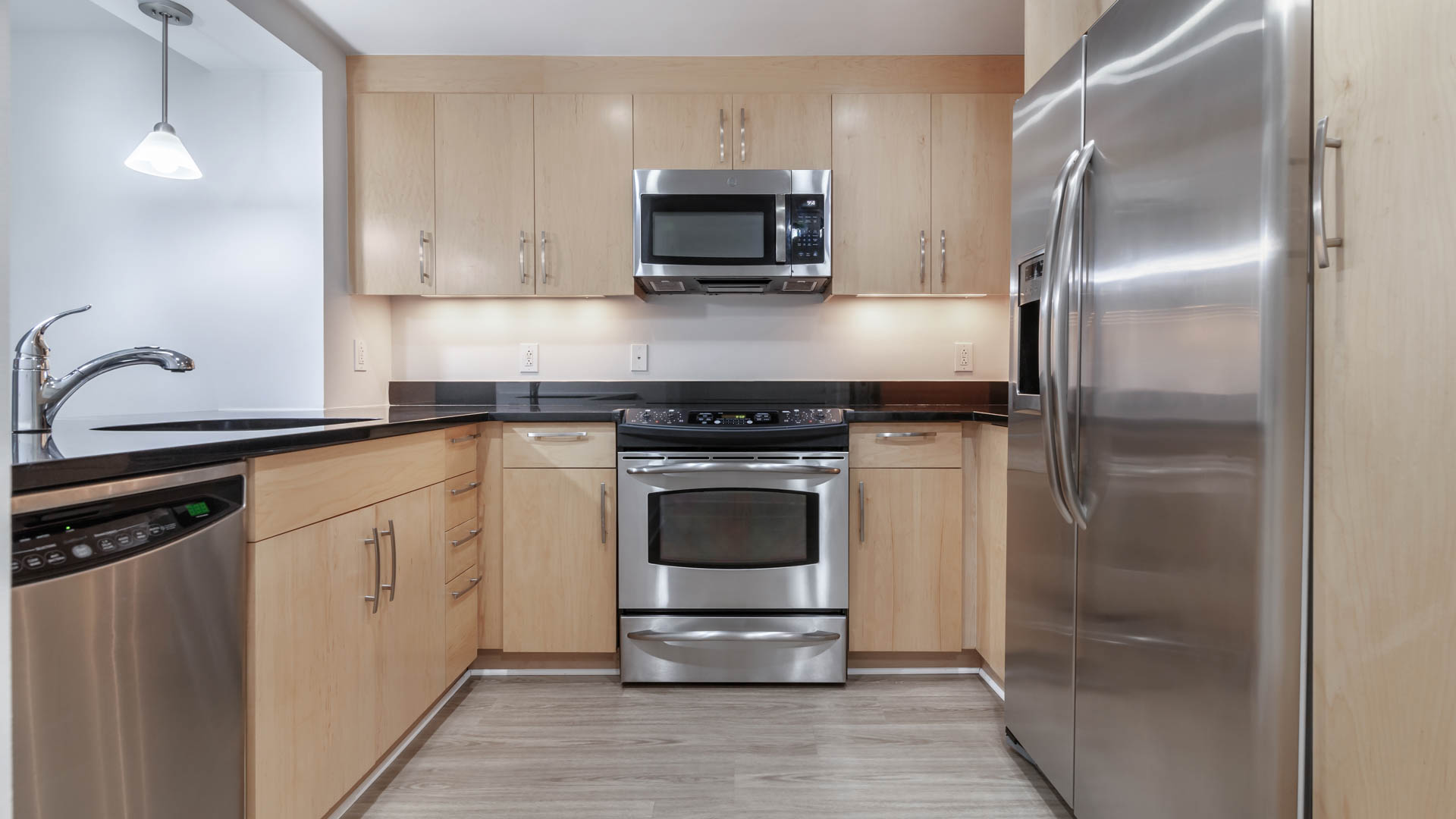 425 Mass Apartments 5 of 12