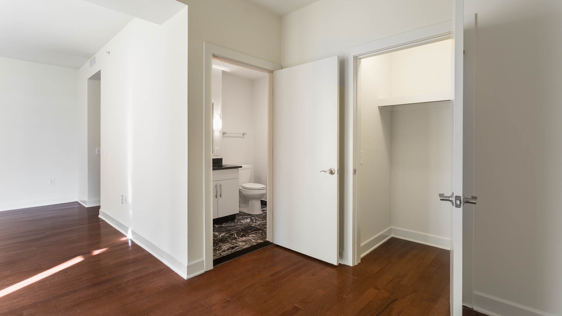 425 Mass Apartments 4 of 5