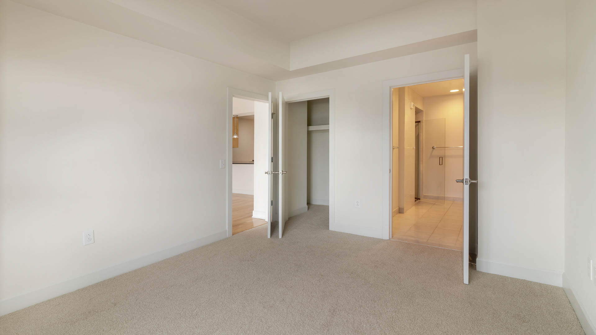 425 Mass Apartments 2 of 7