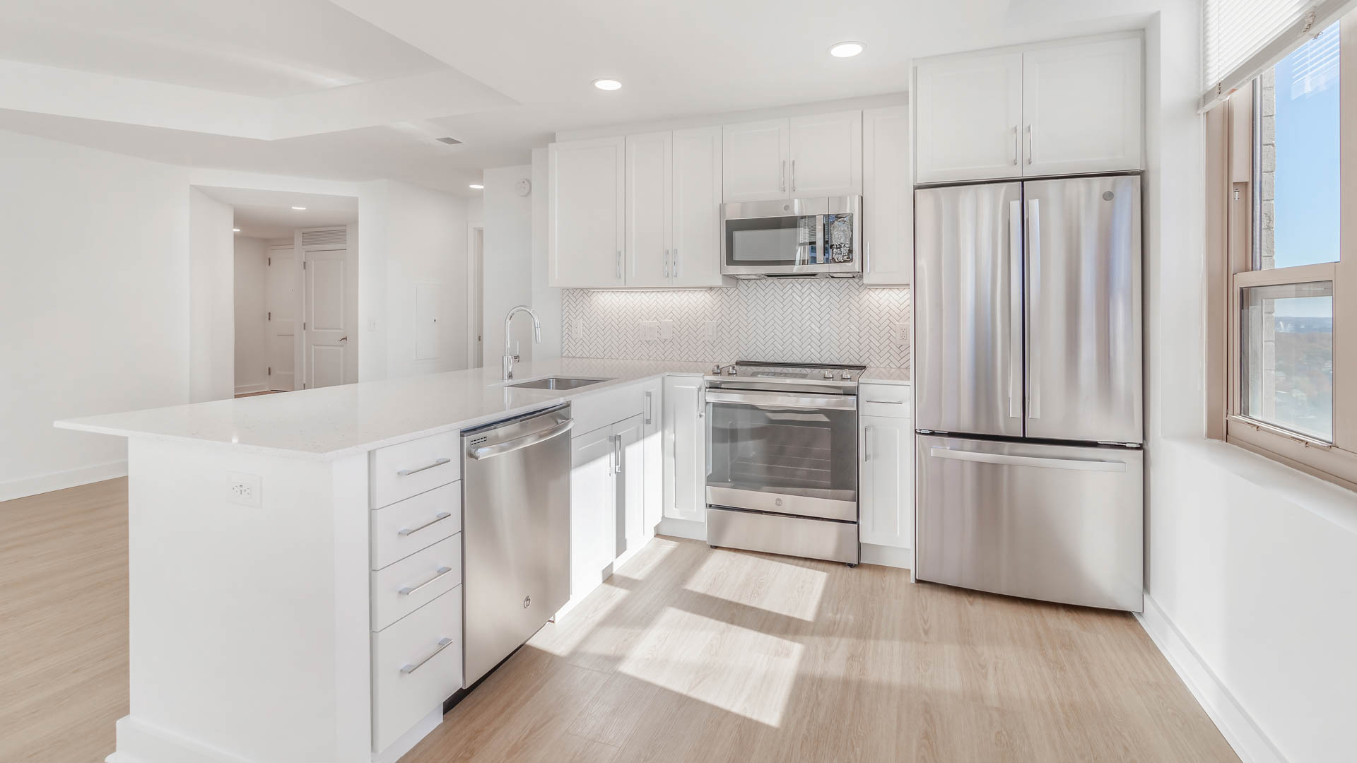 Liberty Tower Apartments 6 of 12