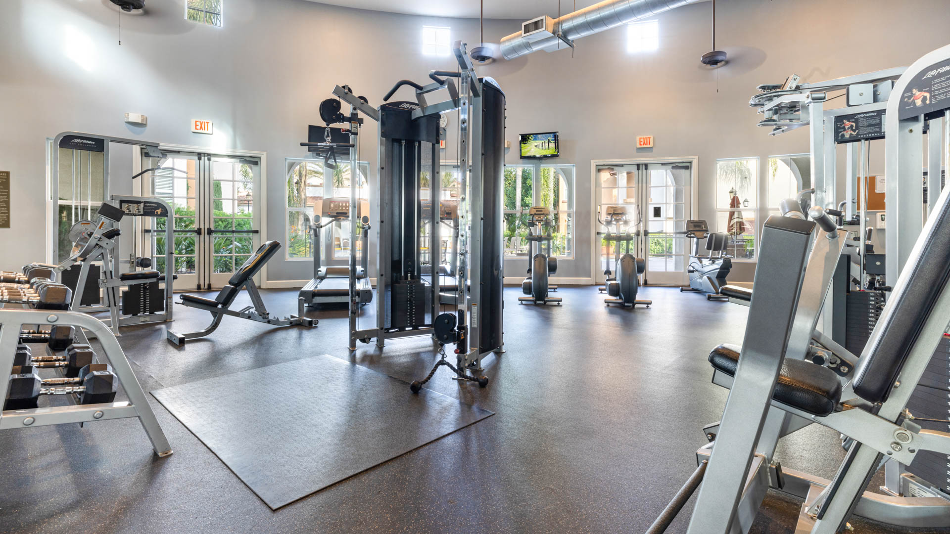 Gym at Vintage Apartments (3 of 3)