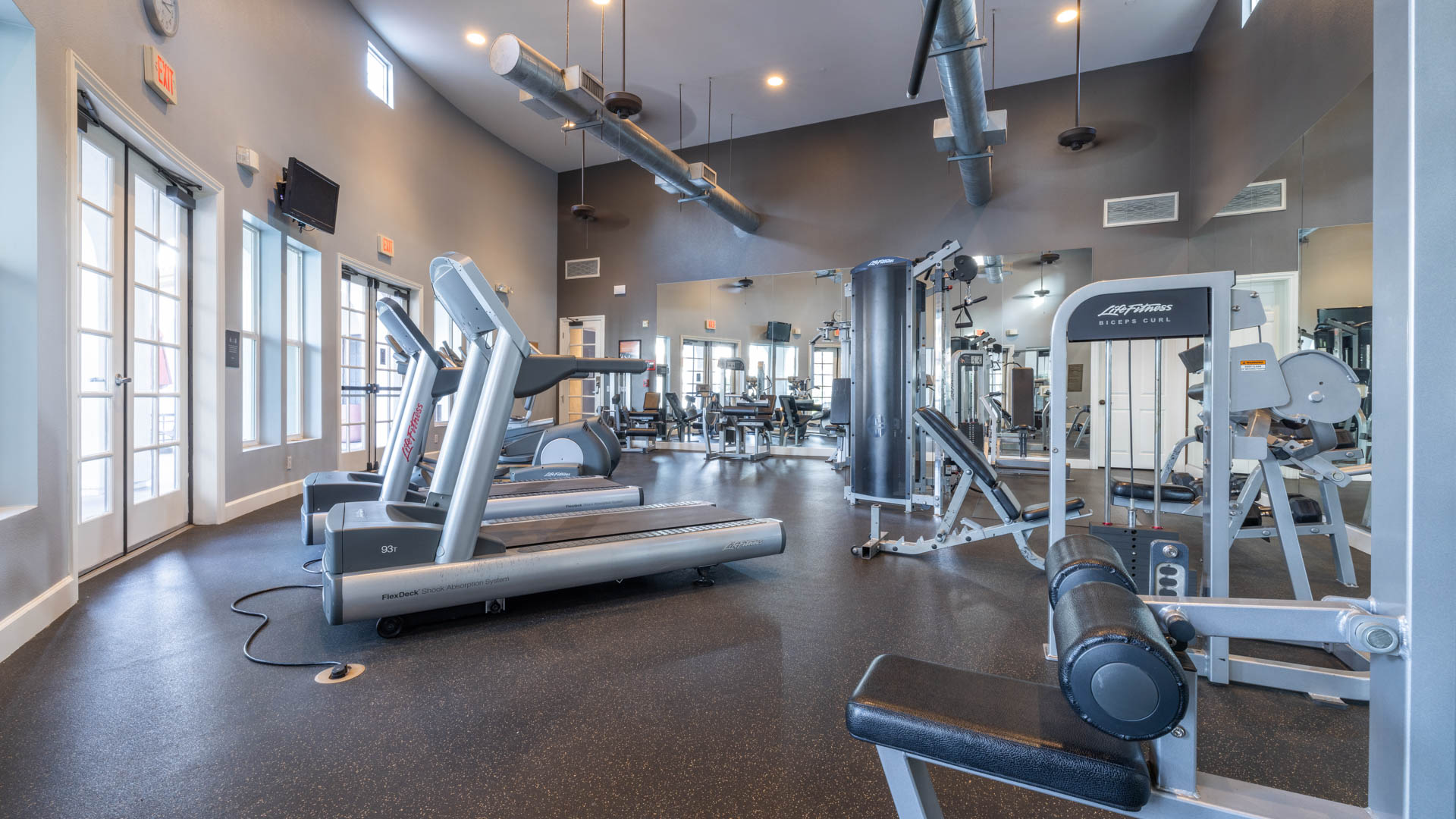 Gym at Vintage Apartments (1 of 3)