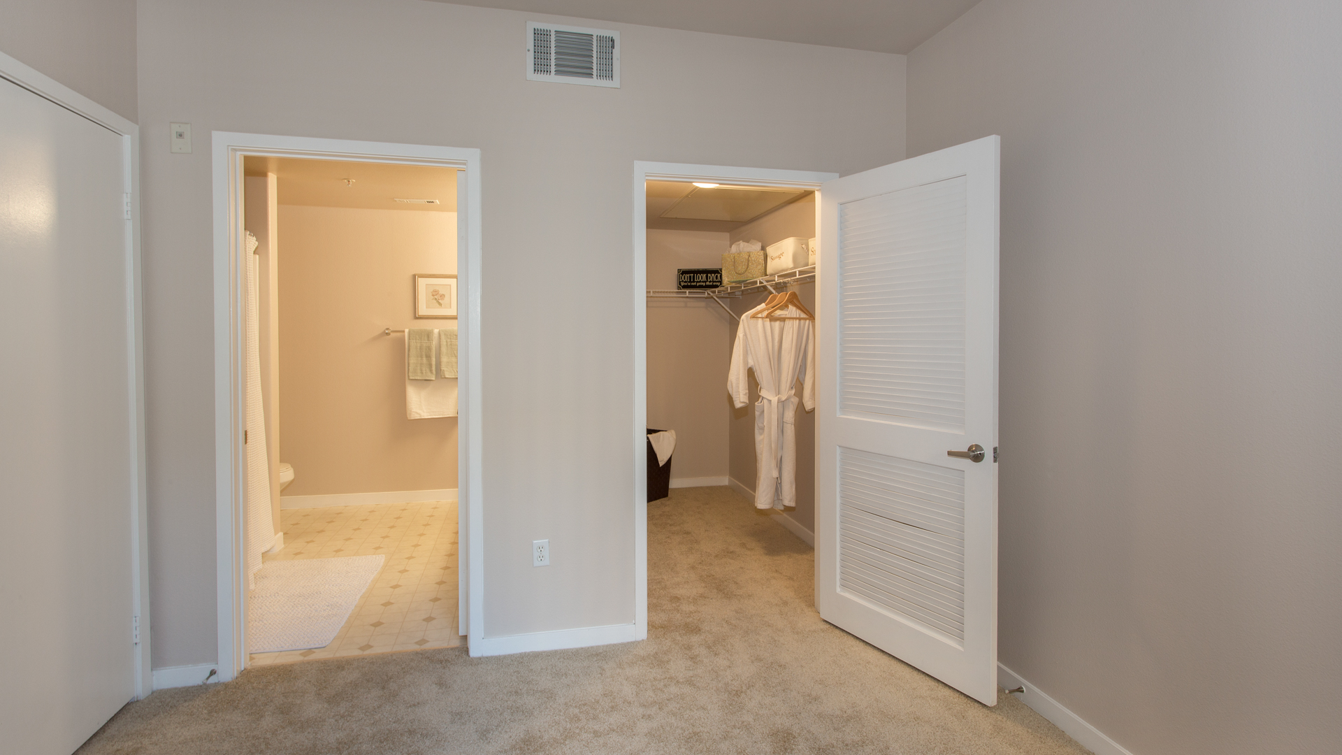 Acappella Pasadena Apartments 3 of 5