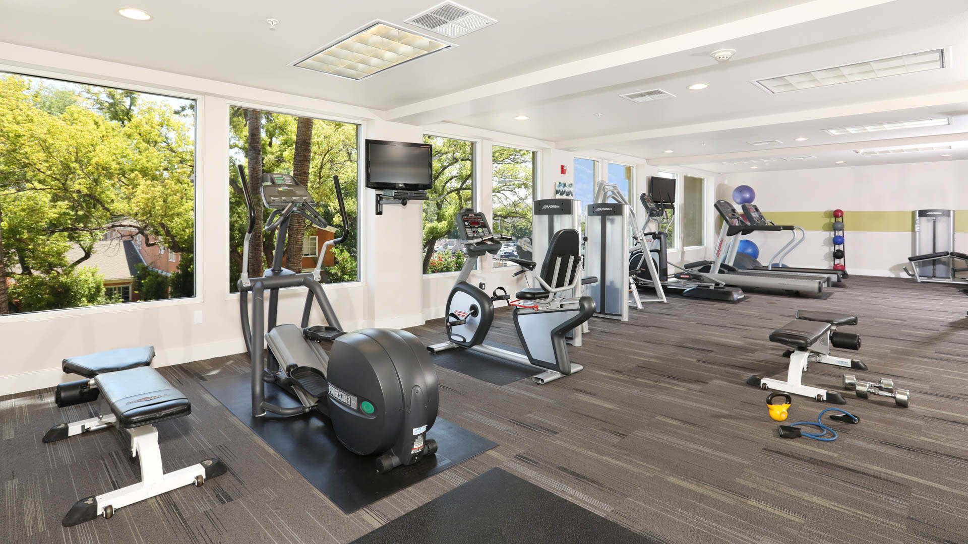 Gym at Acappella Pasadena Apartments