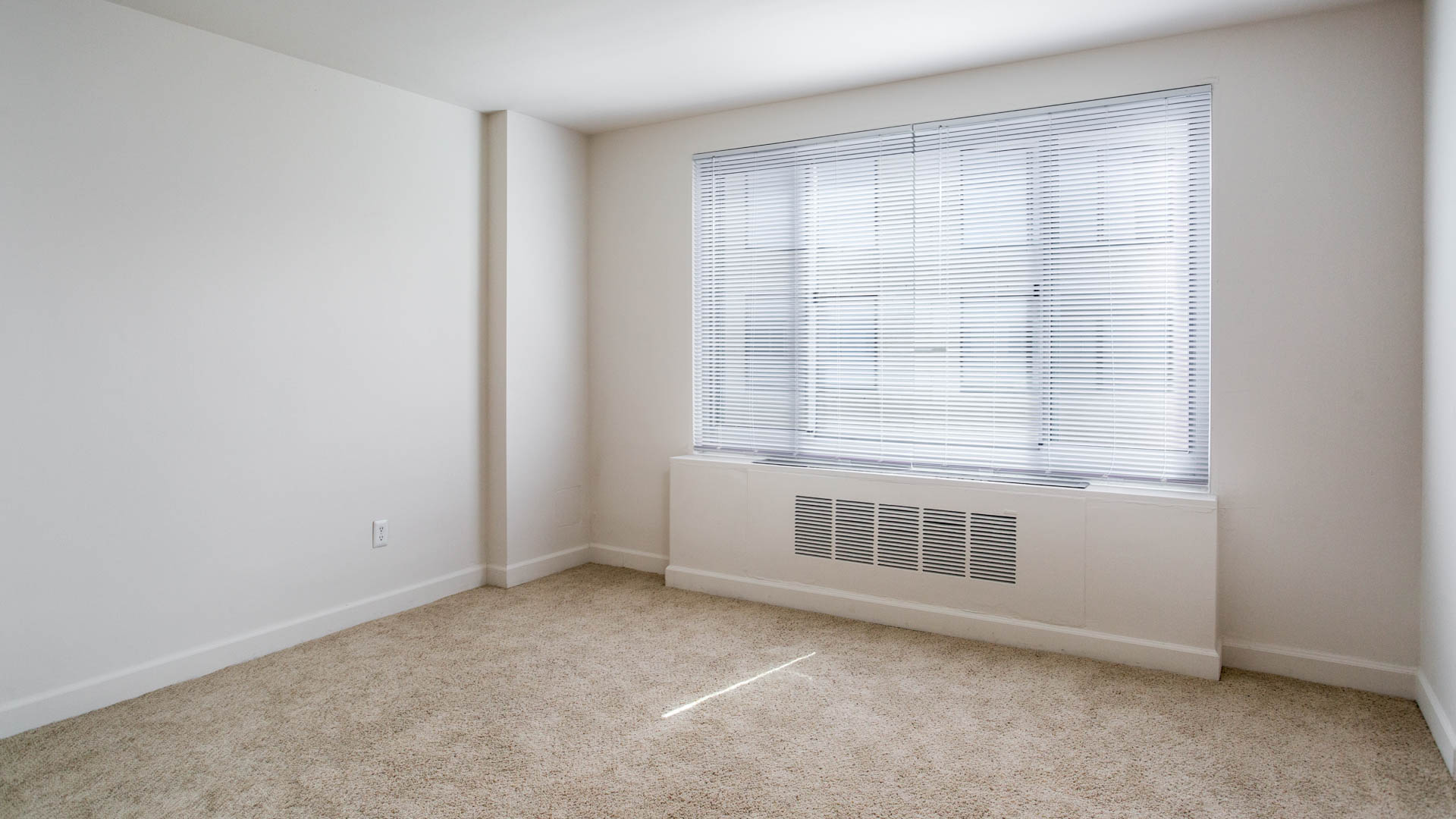 1500 Mass Apartments 3 of 10