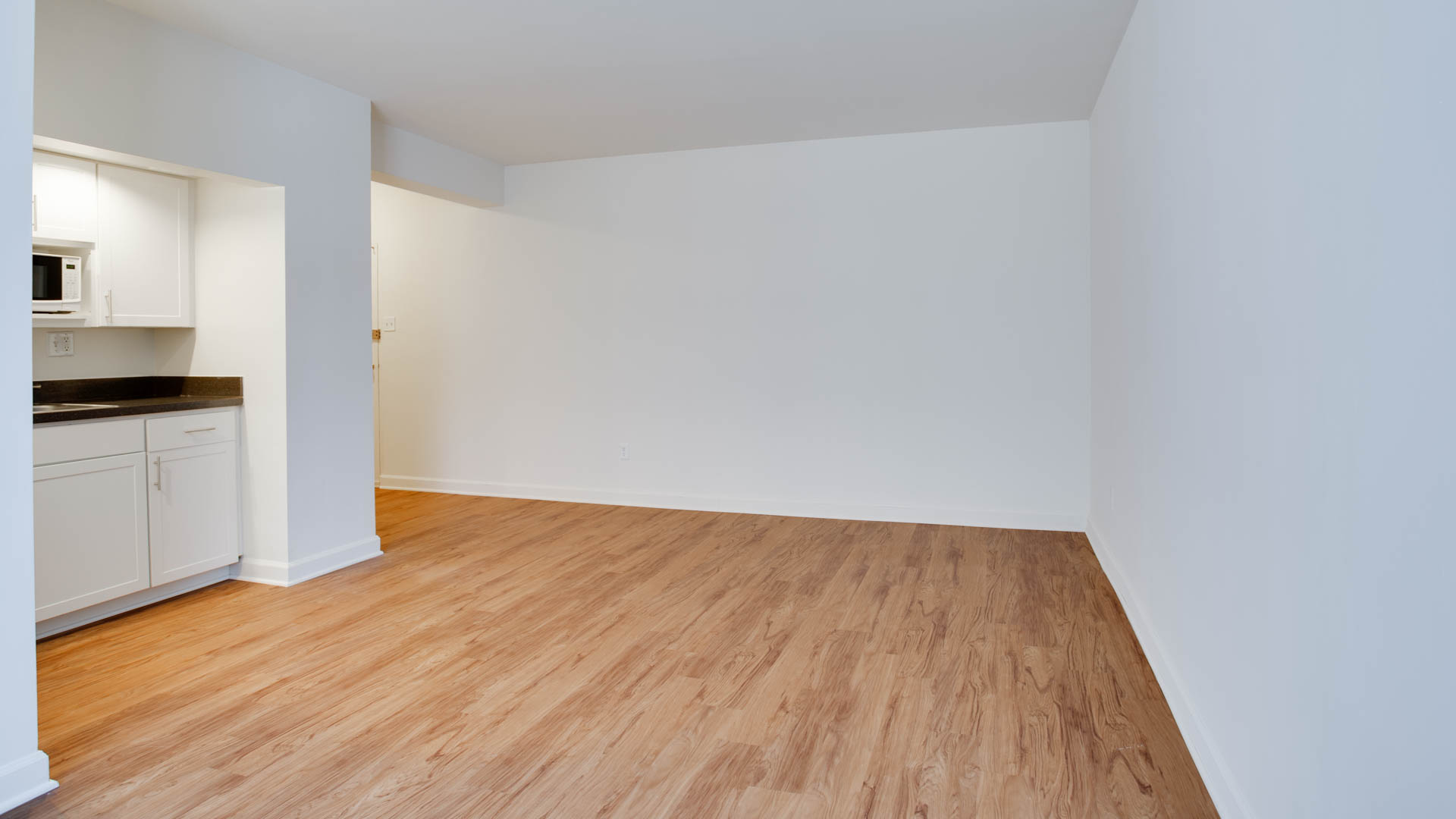 1500 Mass Apartments 2 of 8