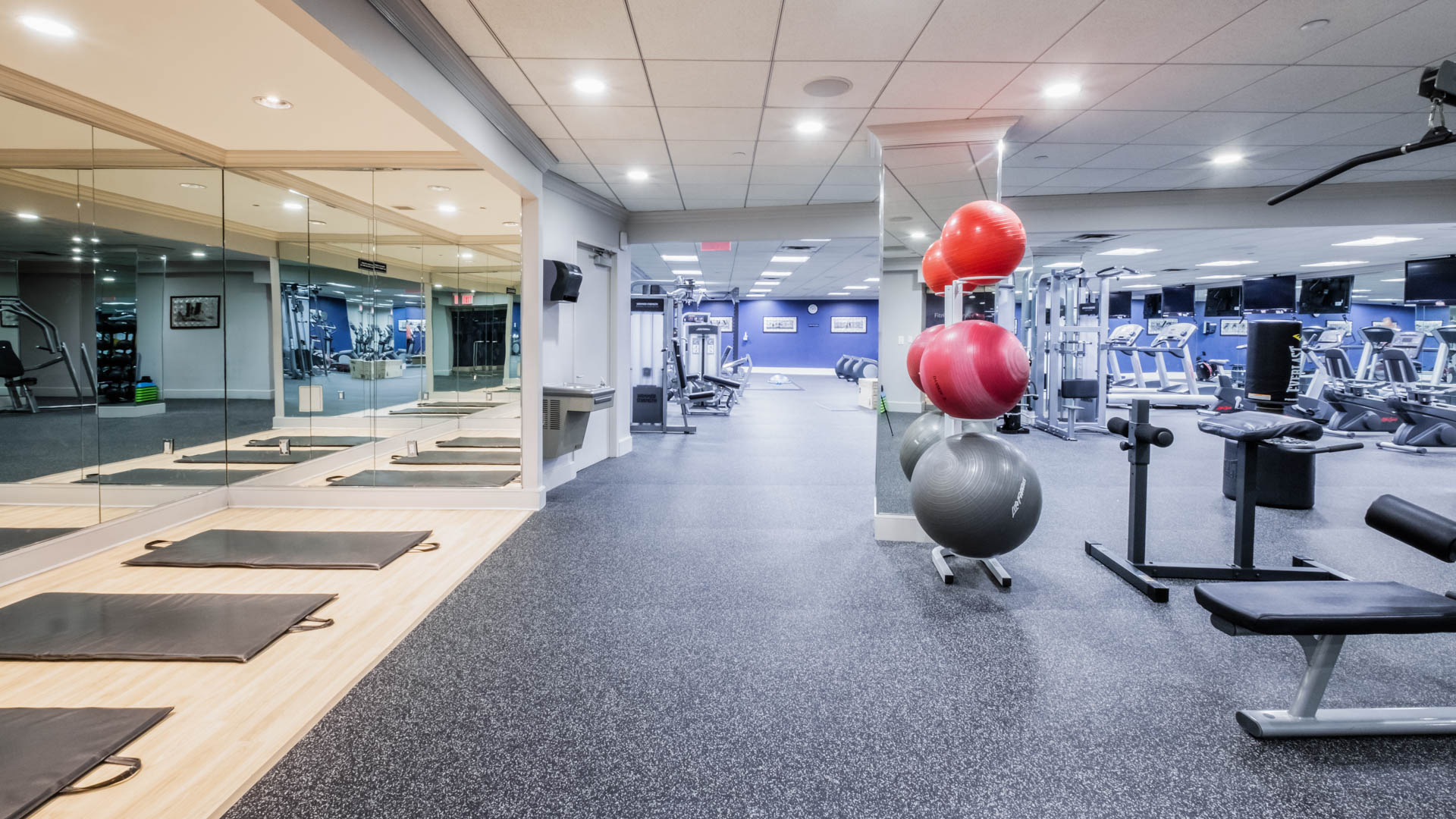 Gym at 180 Riverside Boulevard Apartments (5 of 5)