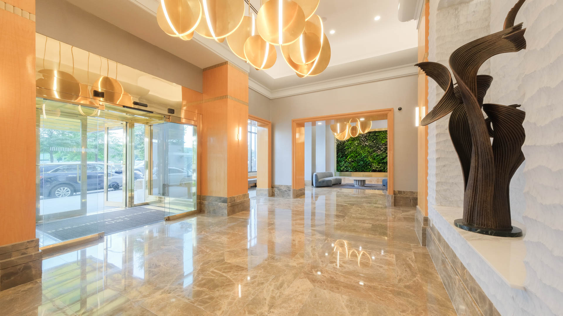 180 Riverside Boulevard Apartments 2 of 12