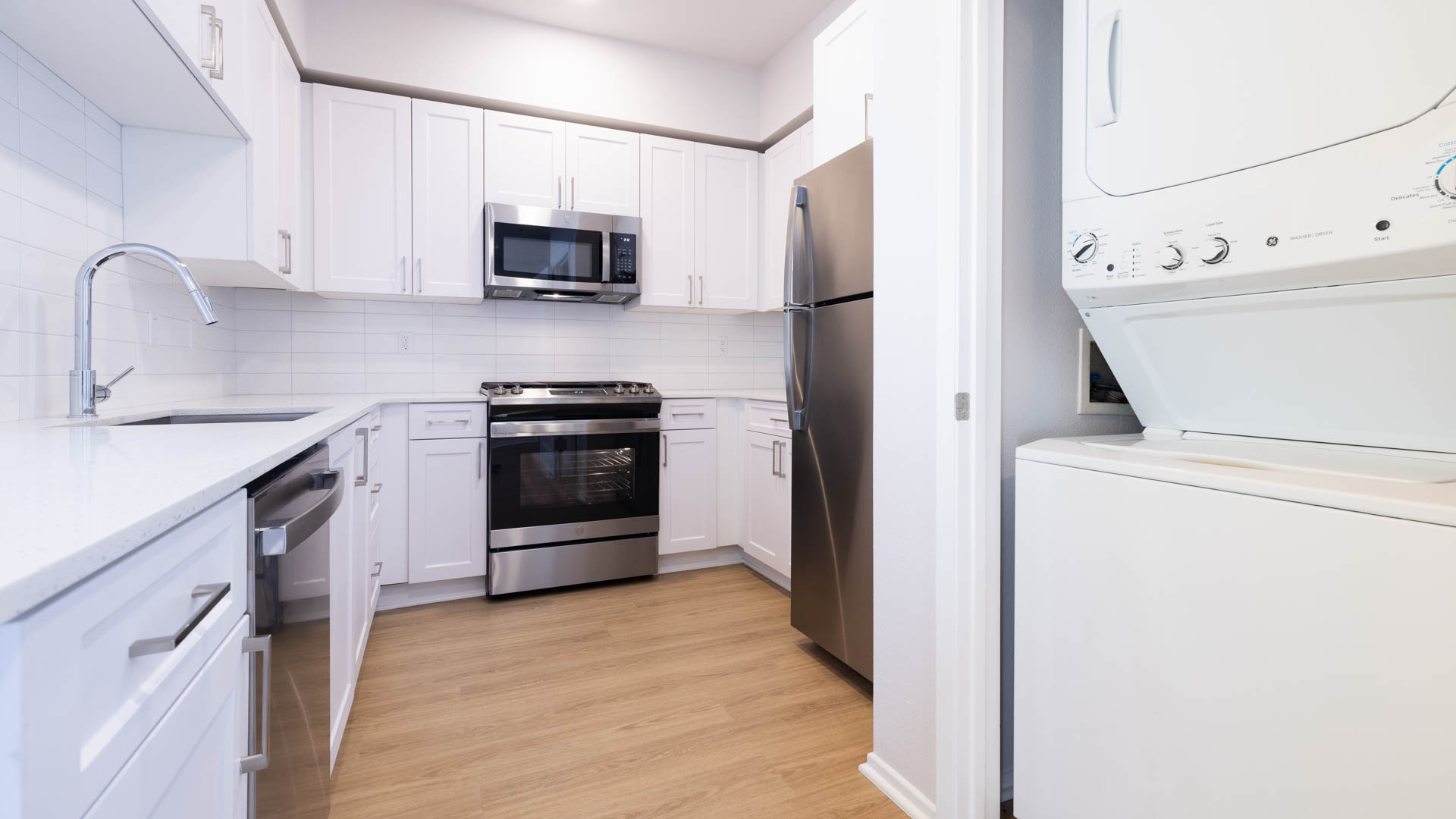Lindley Apartments 5 of 12