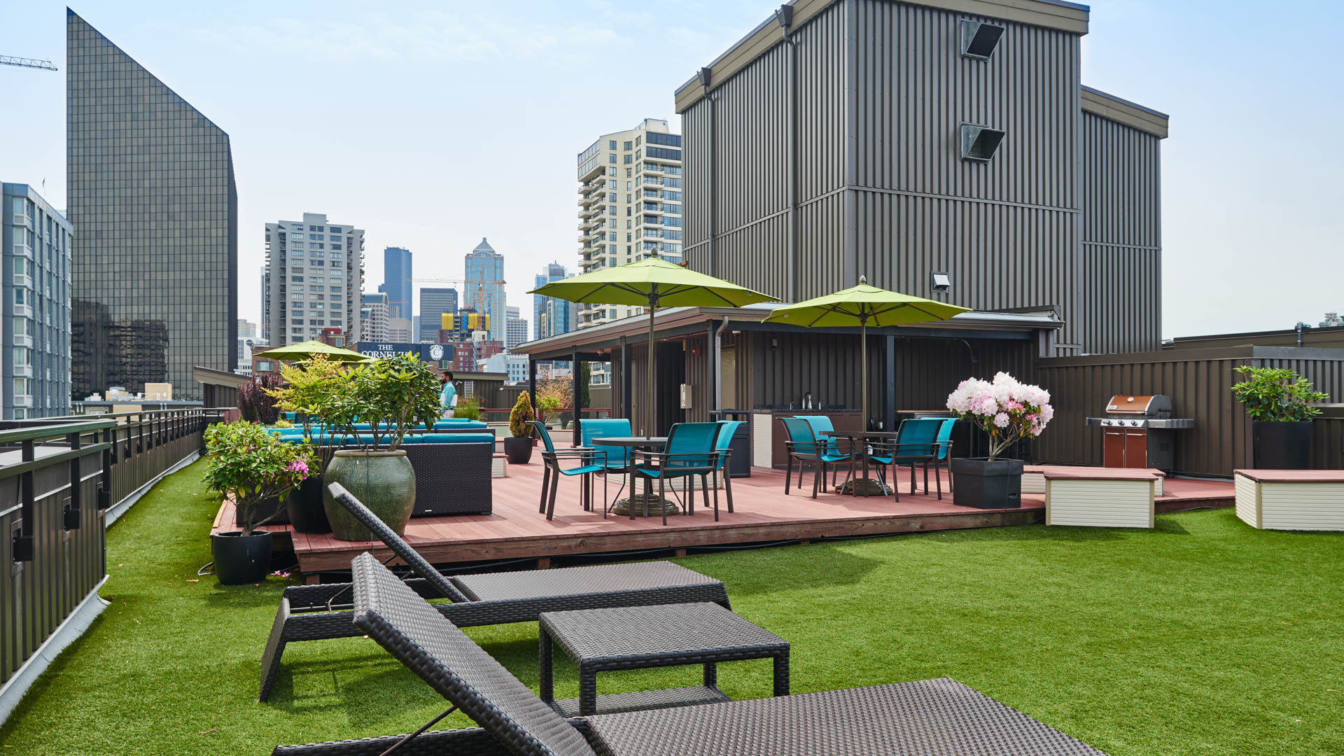 Roof deck at Moda Apartments (4 of 6)