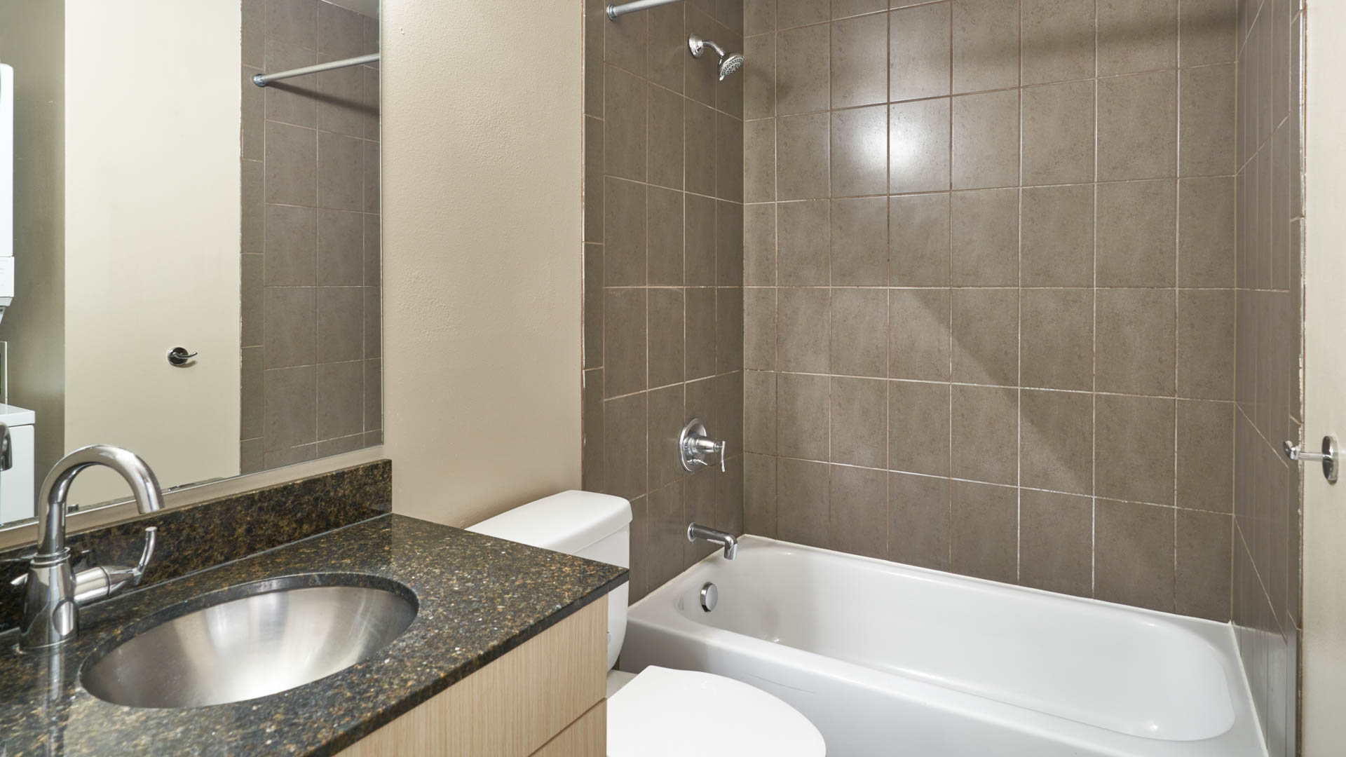 Moda Apartments 2 of 8
