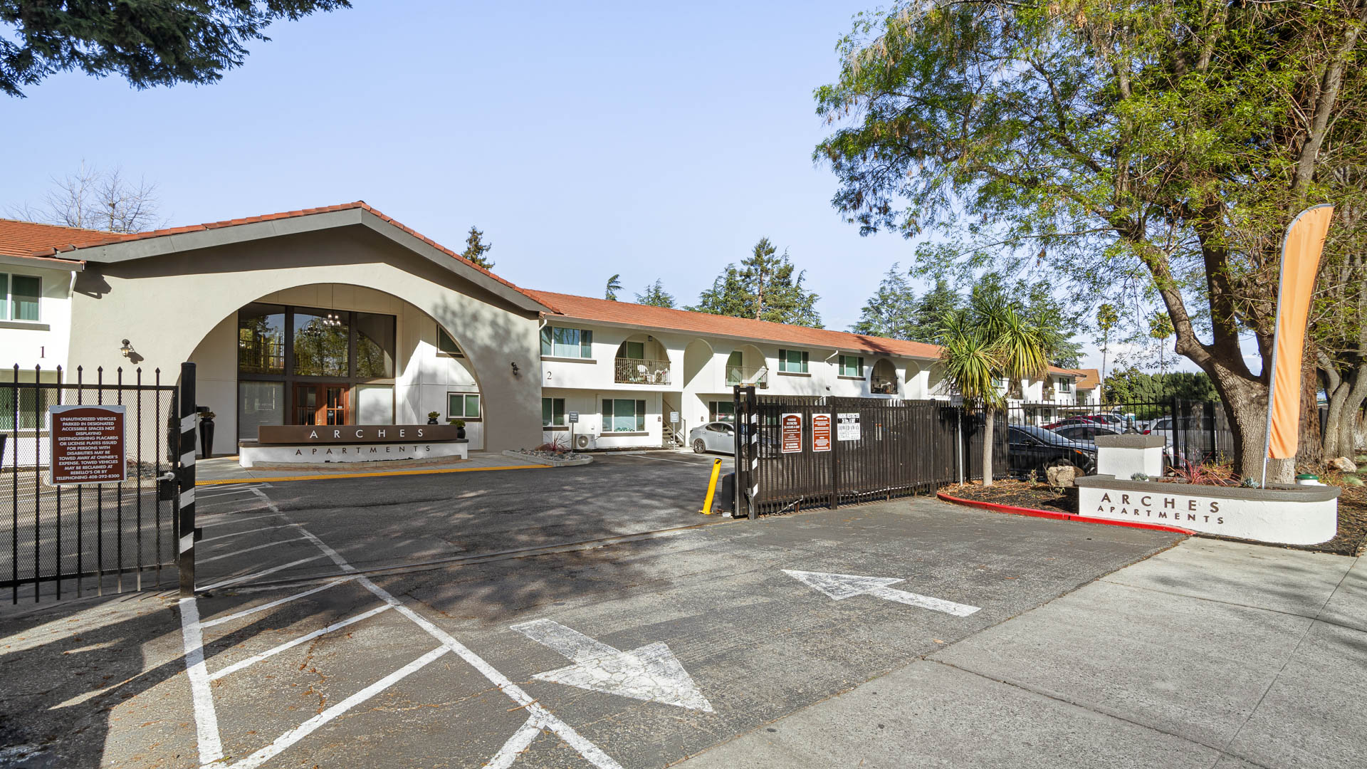 The Arches Apartments 3 of 12