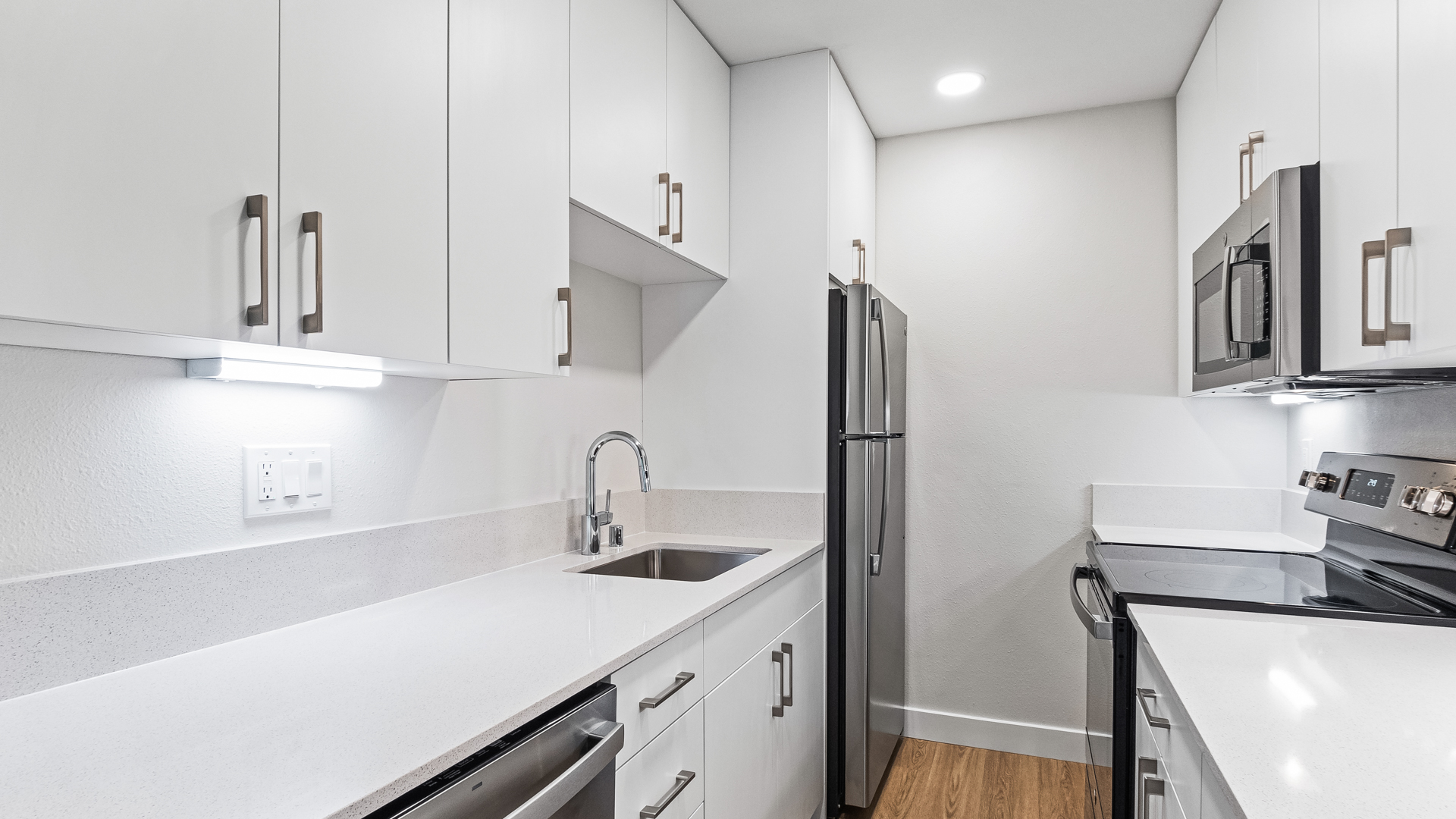The Arches Apartments 6 of 12